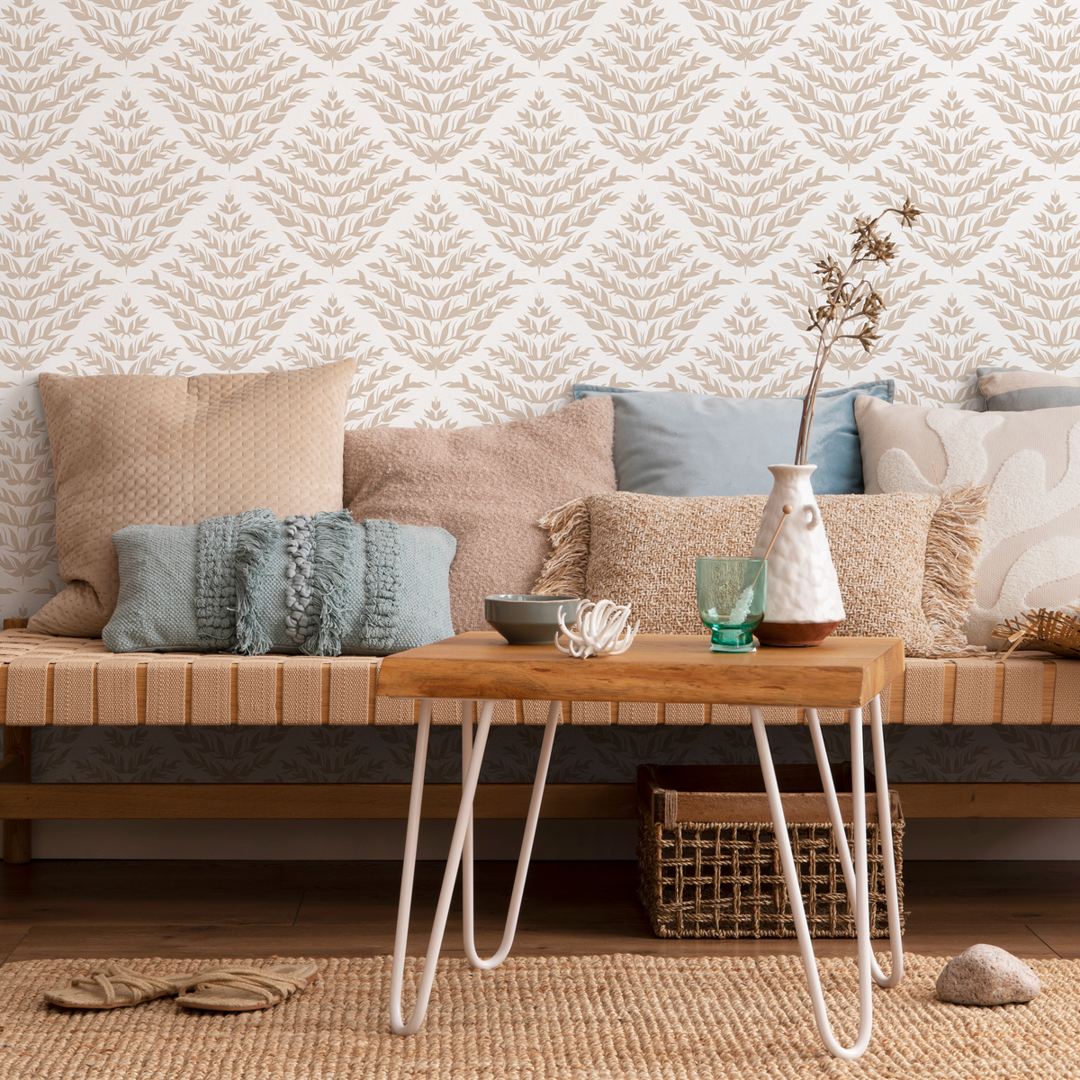 Boho Wallpaper with a Geometric Leaf Motif in Beige - detail view