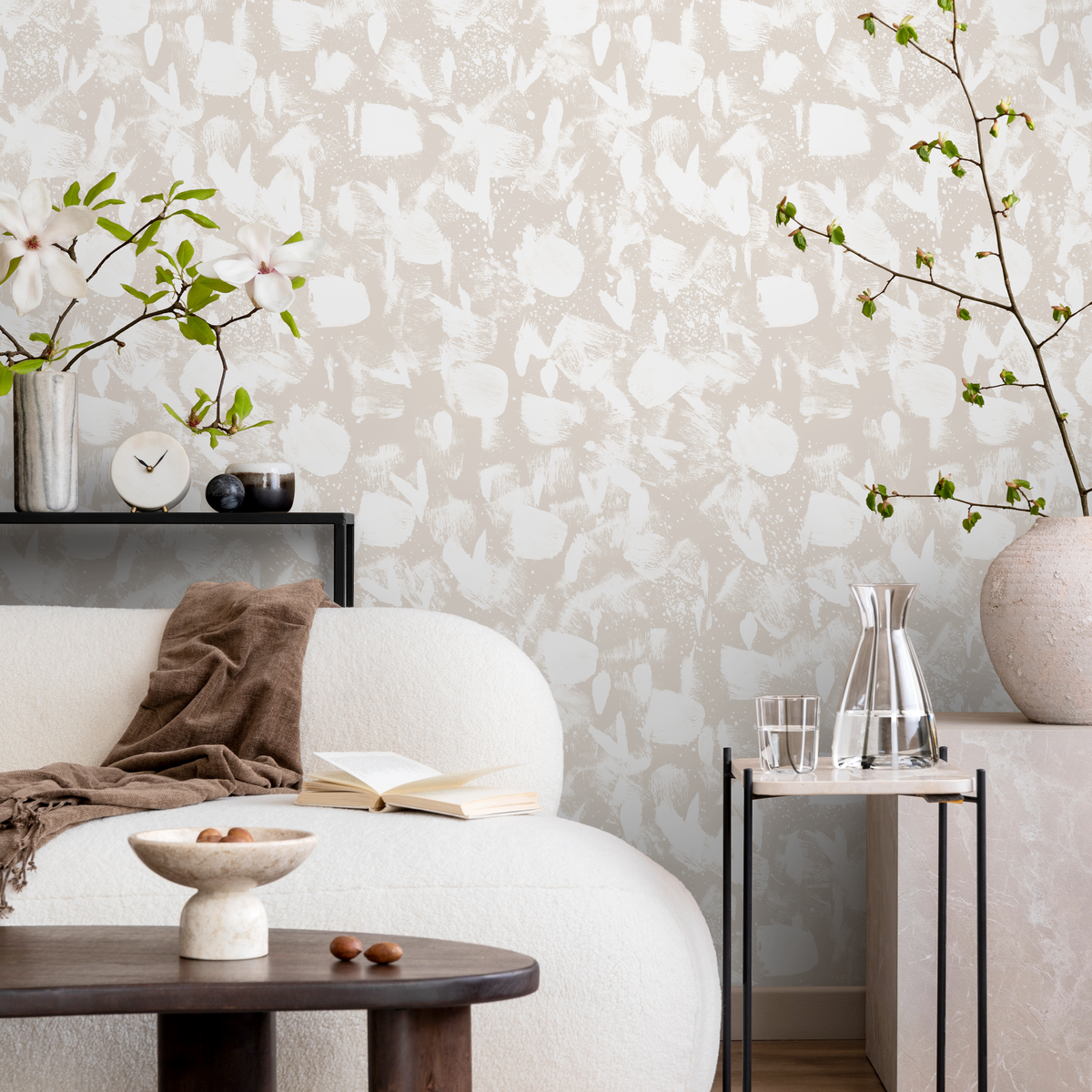 Abstract Wallpaper with a Subtle Painted Texture in Beige and Cream - detail view