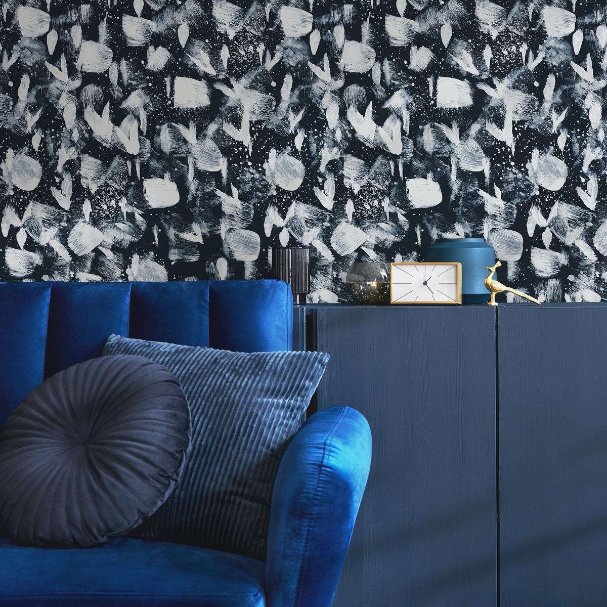 Abstract Wallpaper with Expressive Brushstrokes in Navy Blue and White - detail view