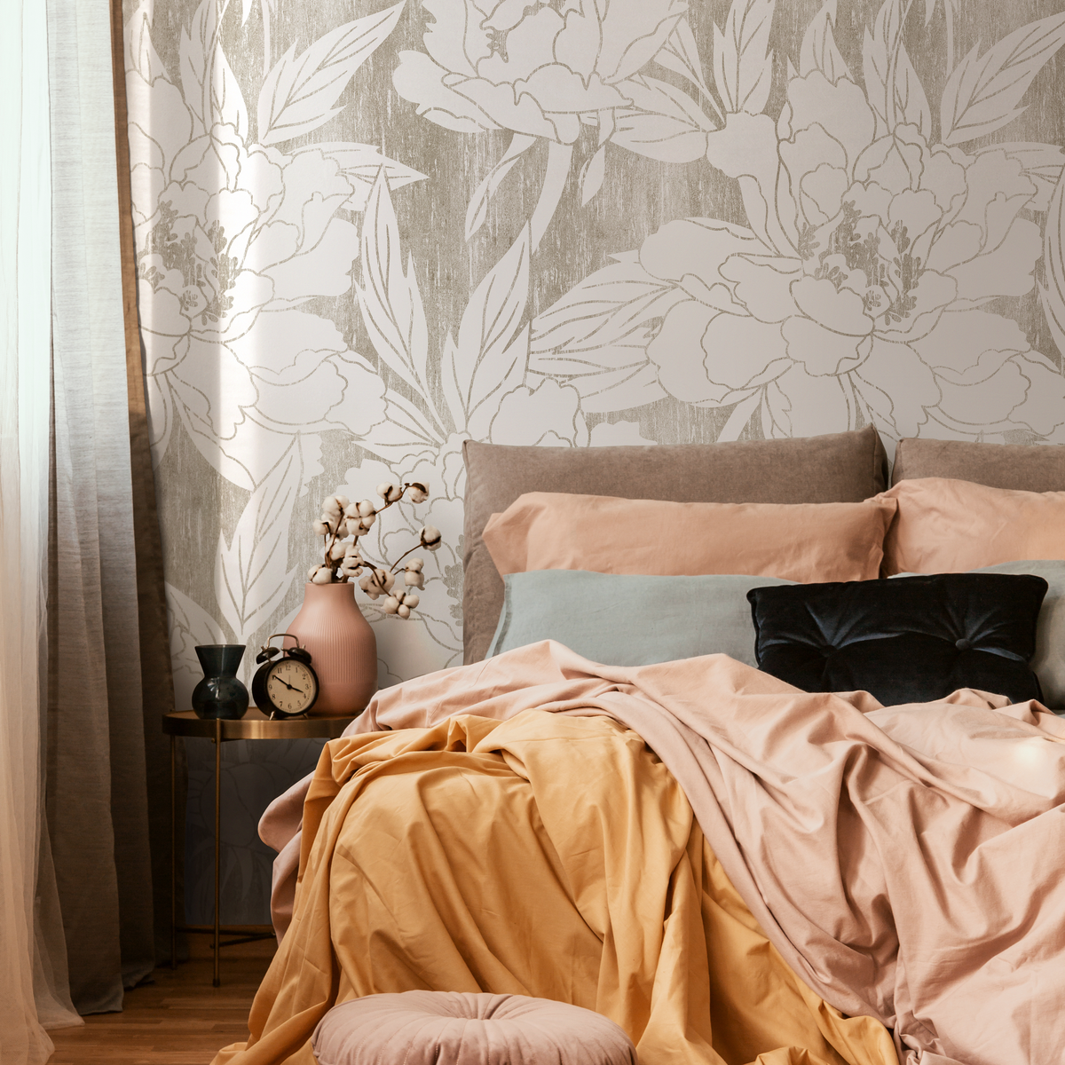 Vintage Floral Wallpaper with Peony Outlines in Beige and Cream - detail view