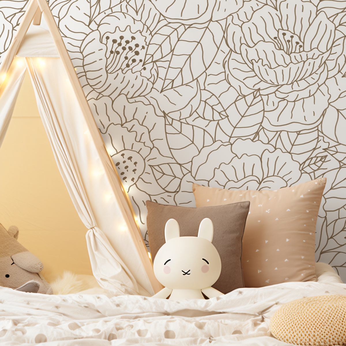 Floral Wallpaper with a Hand-Drawn Line Art Motif in Brown - detail view