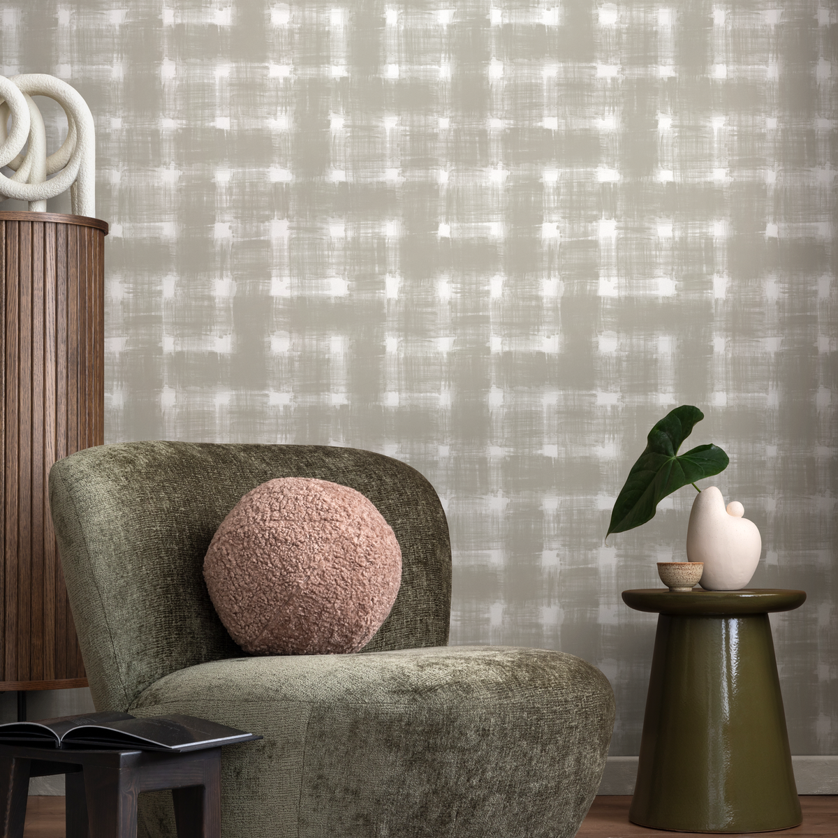 Checkered Wallpaper with a Rustic Motif in Sage and Off-White - detail view