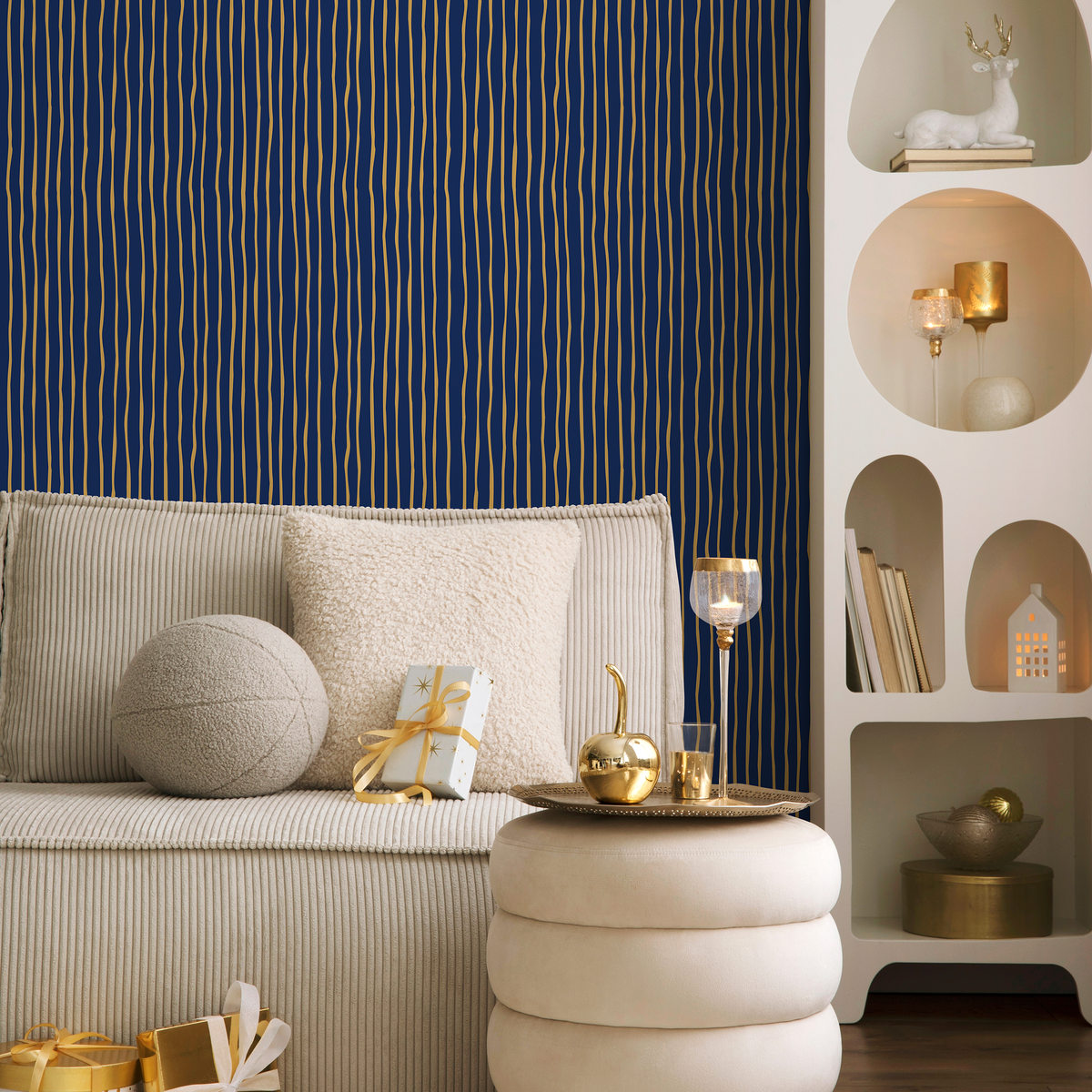 Striped Wallpaper with a Modern Wavy Line Motif in Gold and Navy Blue - detail view