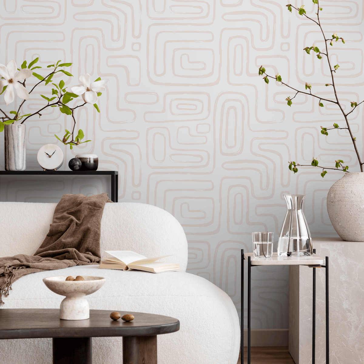 Abstract Wallpaper with Rounded Brush Stroke Lines in Beige and White - detail view