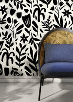 Black and White Floral Wallpaper / Peel and Stick Wallpaper Removable Wallpaper Home Decor Wall Art Wall Decor Room Decor - D370