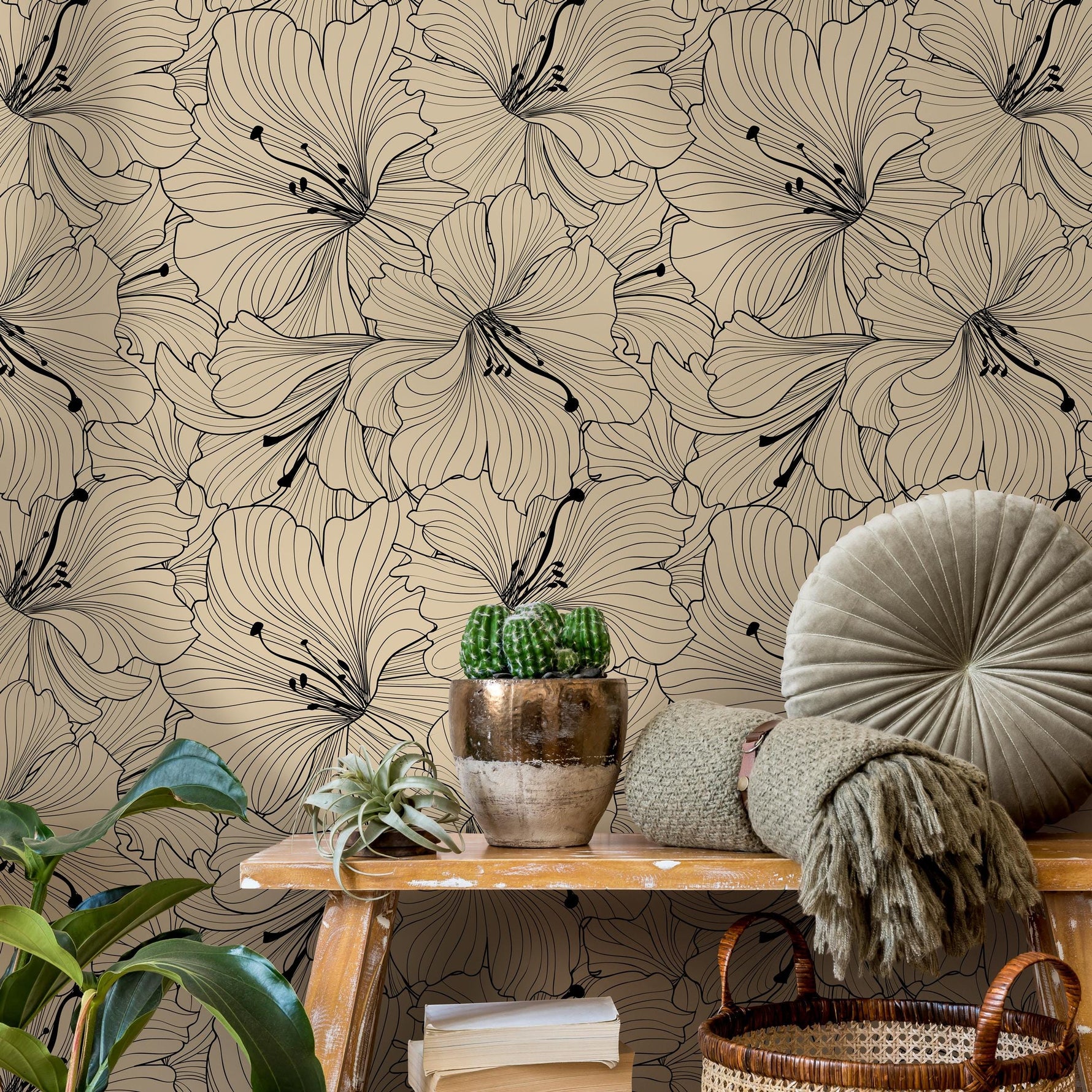 Lily Wallpaper Vintage Peel and Stick Wallpaper for Home Decor Floral Design: Colorful Ivory Blooming Spring Garden - E034