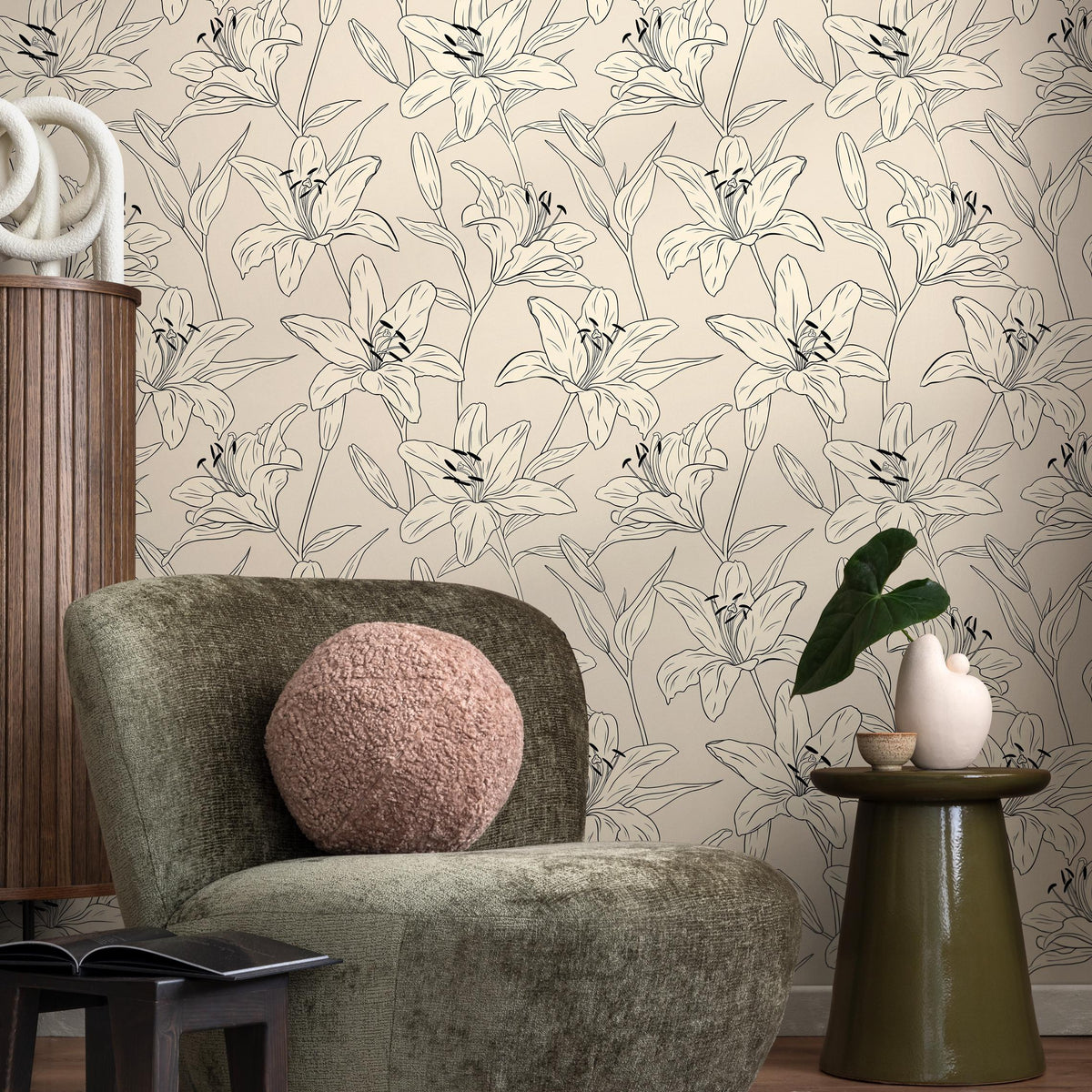Lily Wallpaper: Vintage Peel and Stick Wallpaper for Home Decor Floral Design Colorful Ivory Blooming Spring Garden - E036