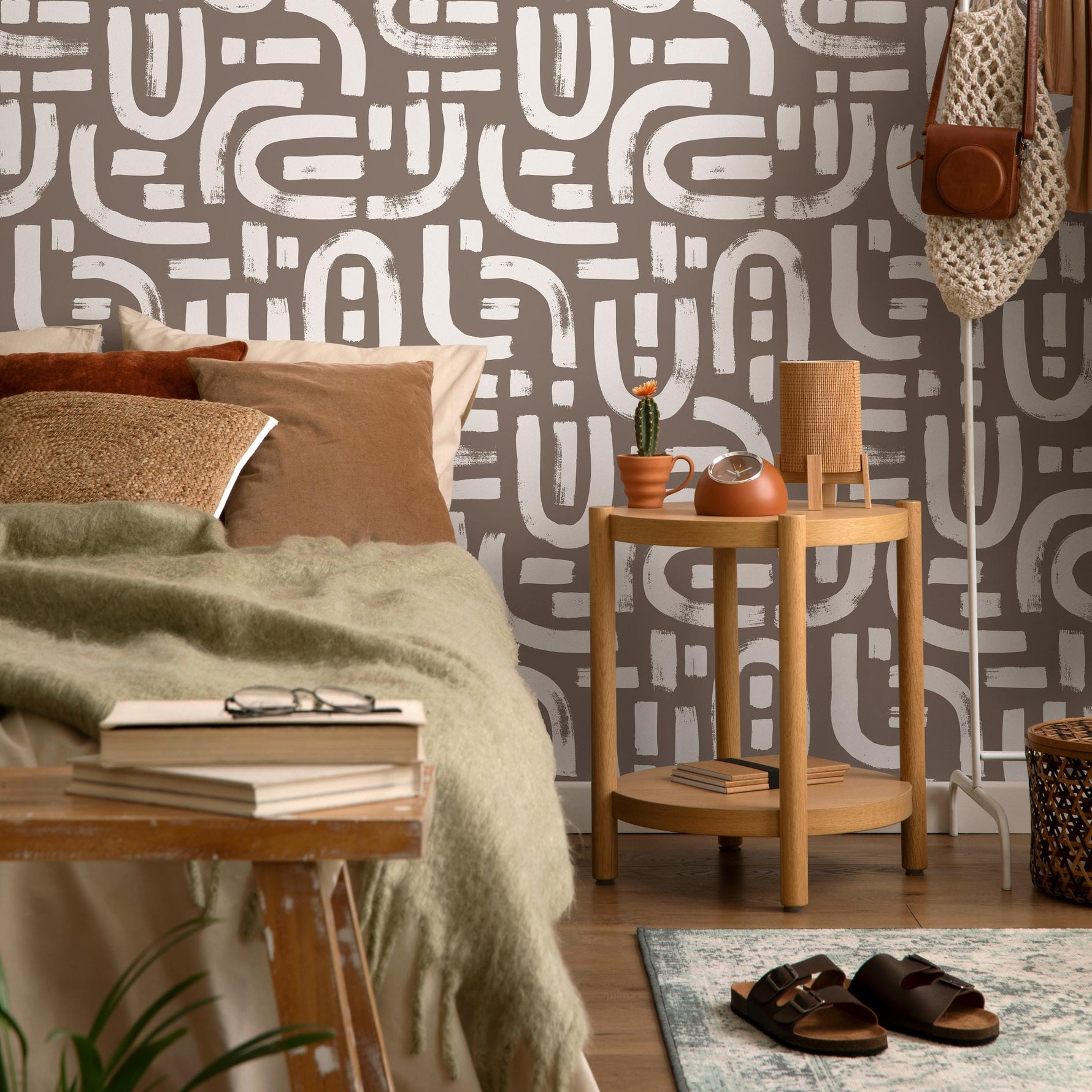 Lavender Color Brush Stroke Labyrinth Pattern Wallpaper / Minimal design abstract pattern Traditional or Removable Wallpaper - E093