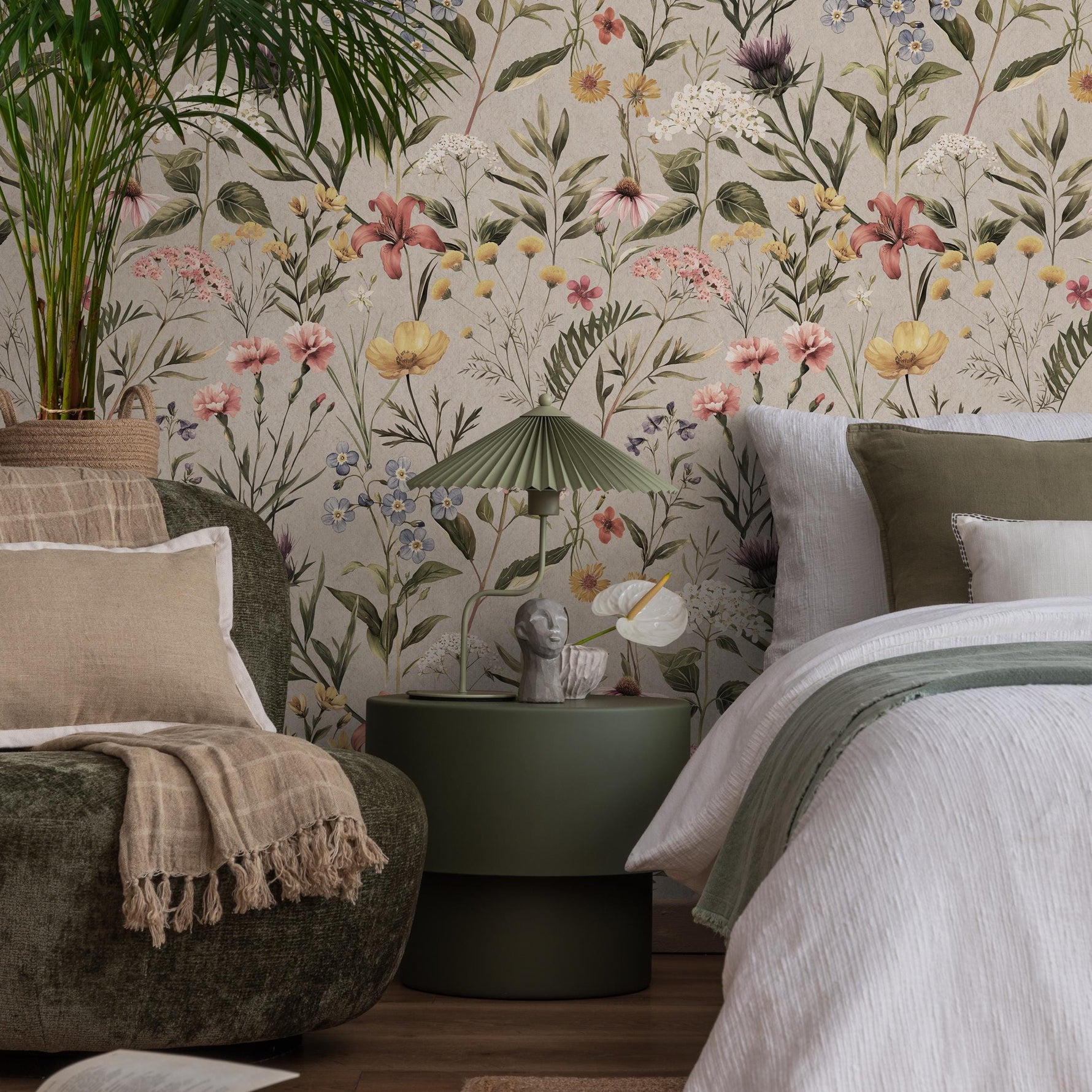 Watercolor Wildflower Wallpaper / Soft Botanical Floral Wall Mural / Small Flower and Grass Wallpaper / Field Flower Wall Mural - E116