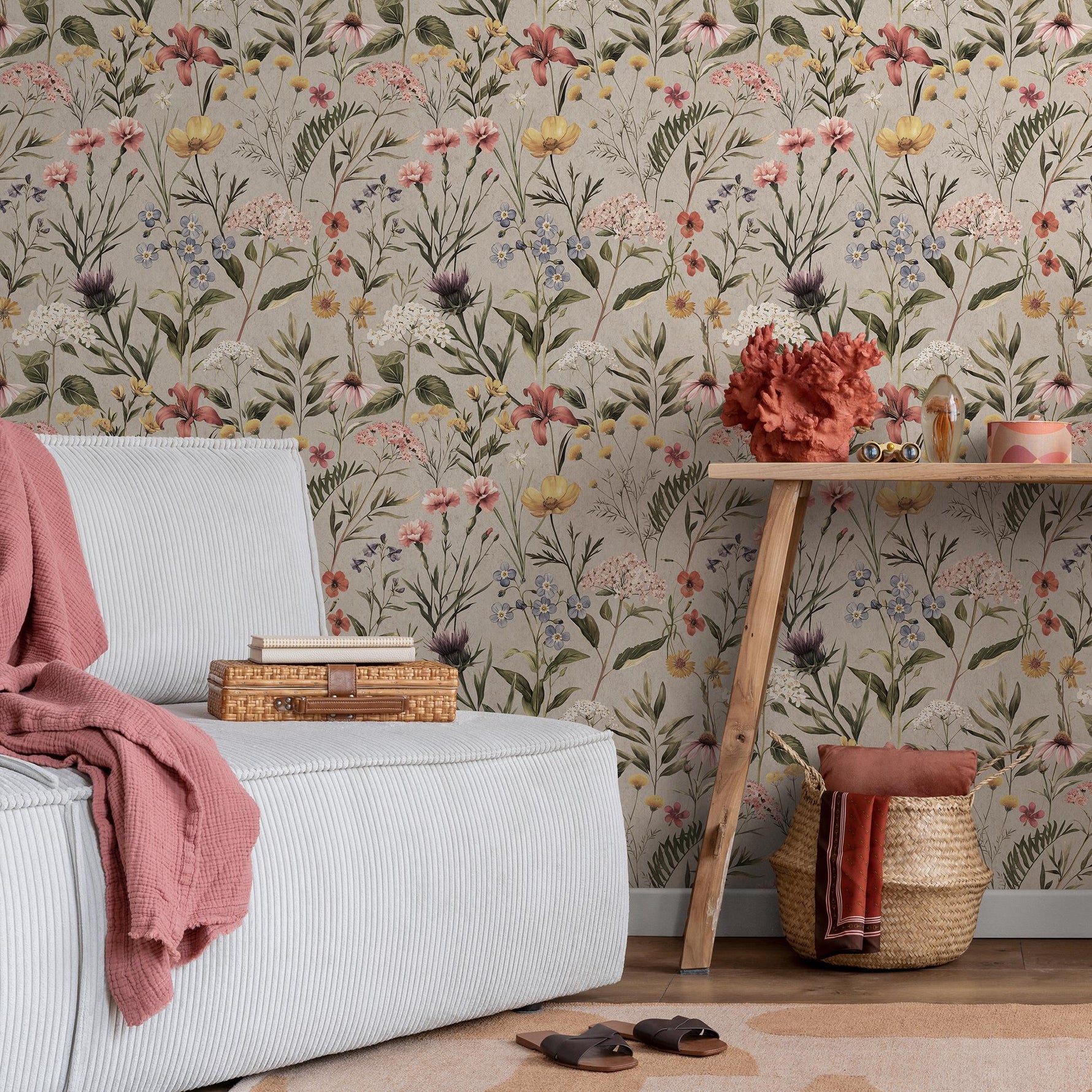 Watercolor Wildflower Wallpaper / Soft Botanical Floral Wall Mural / Small Flower and Grass Wallpaper / Field Flower Wall Mural - E116