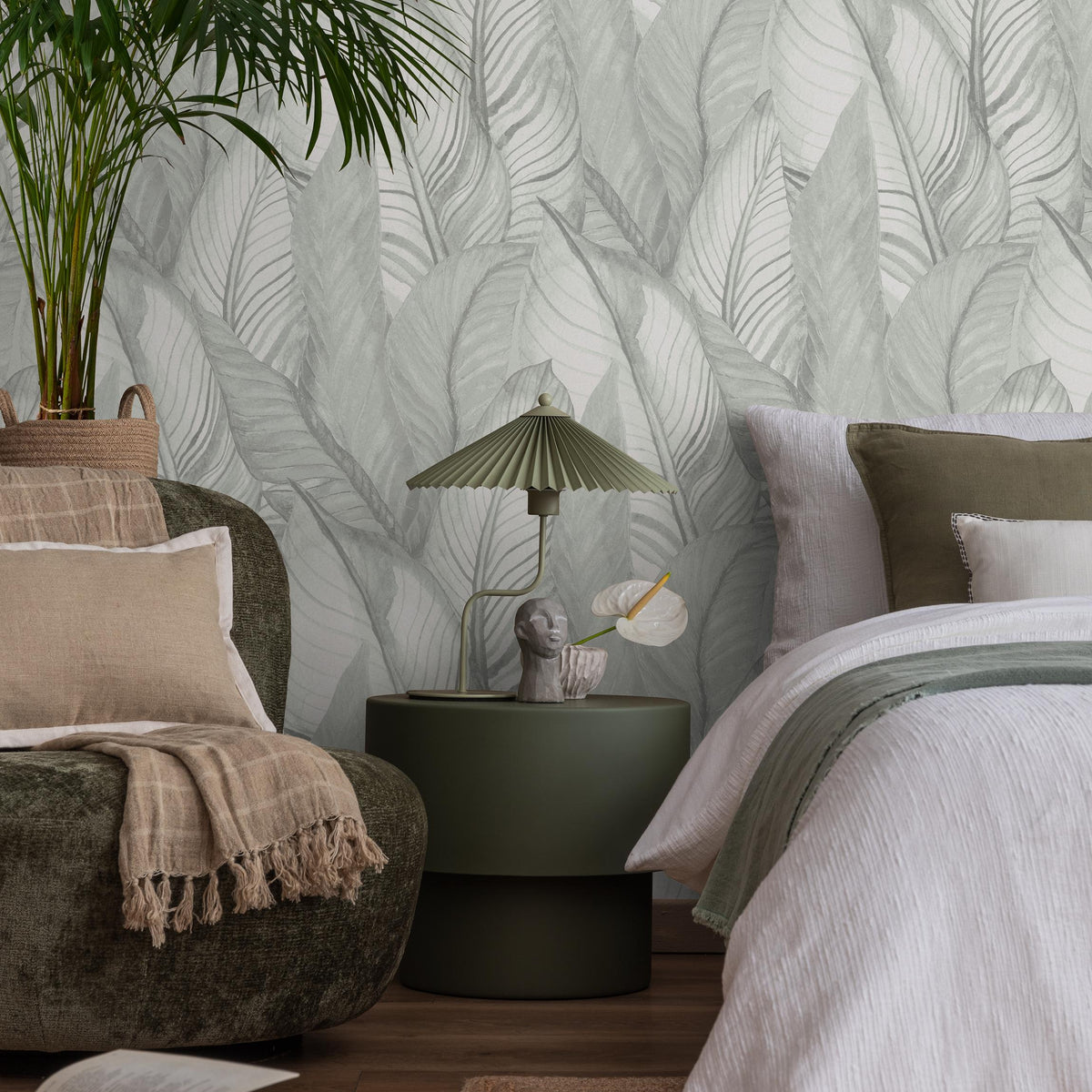 Light Sage Green Palm Leaves Wallpaper, Subtle Design Palm Leaf Wallpaper, Botanical Peel and Stick or Traditional material - E029