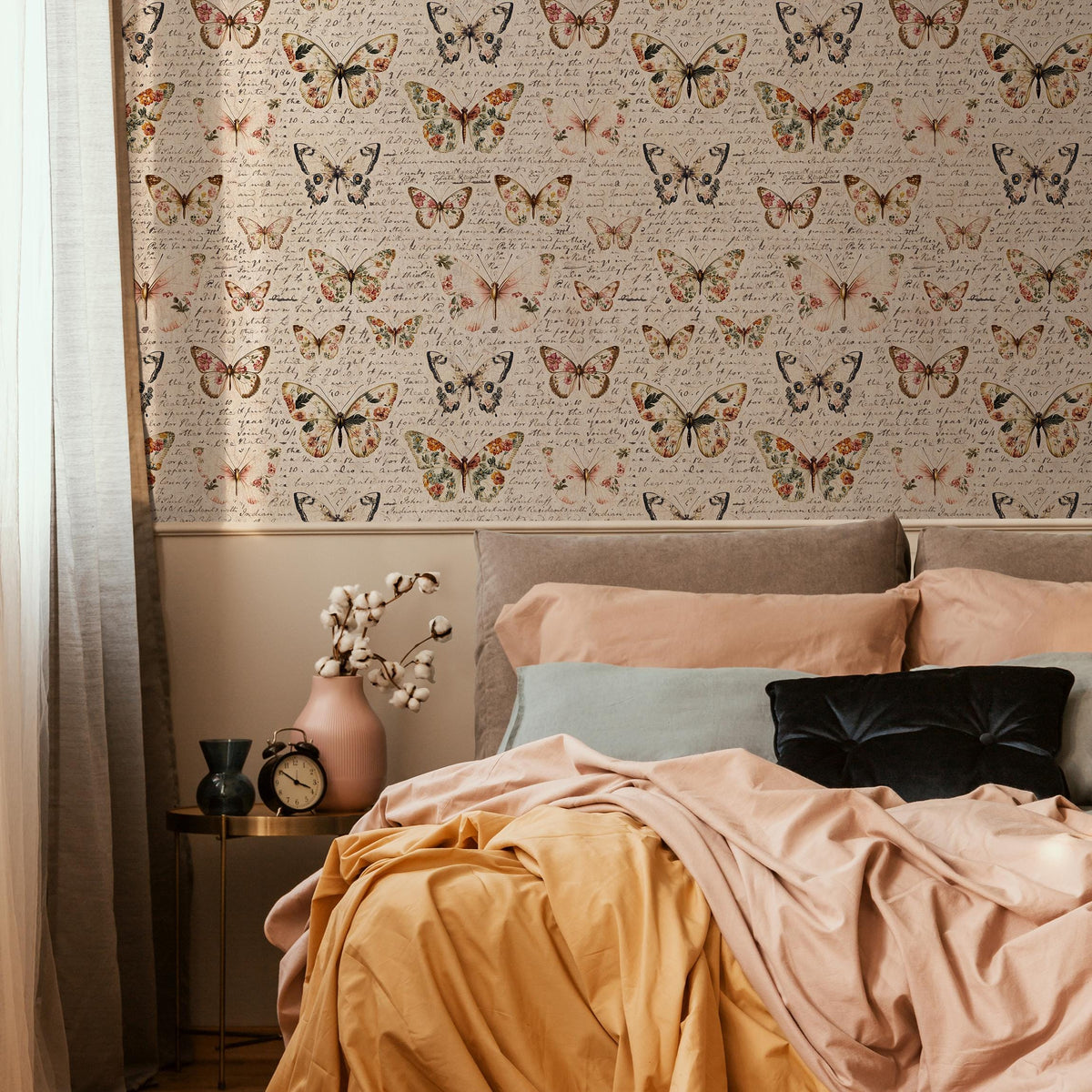 Vintage butterfly peel and stick wallpaper, wallpaper, small animal wallpaper, botanical animal wallpaper, removable wallpaper - E113