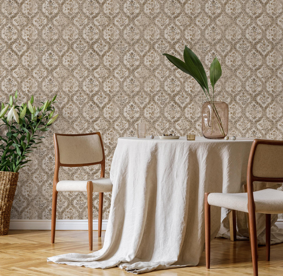 Vintage damask wallpaper, Victorian home decor for aesthetic room decor - E125 B