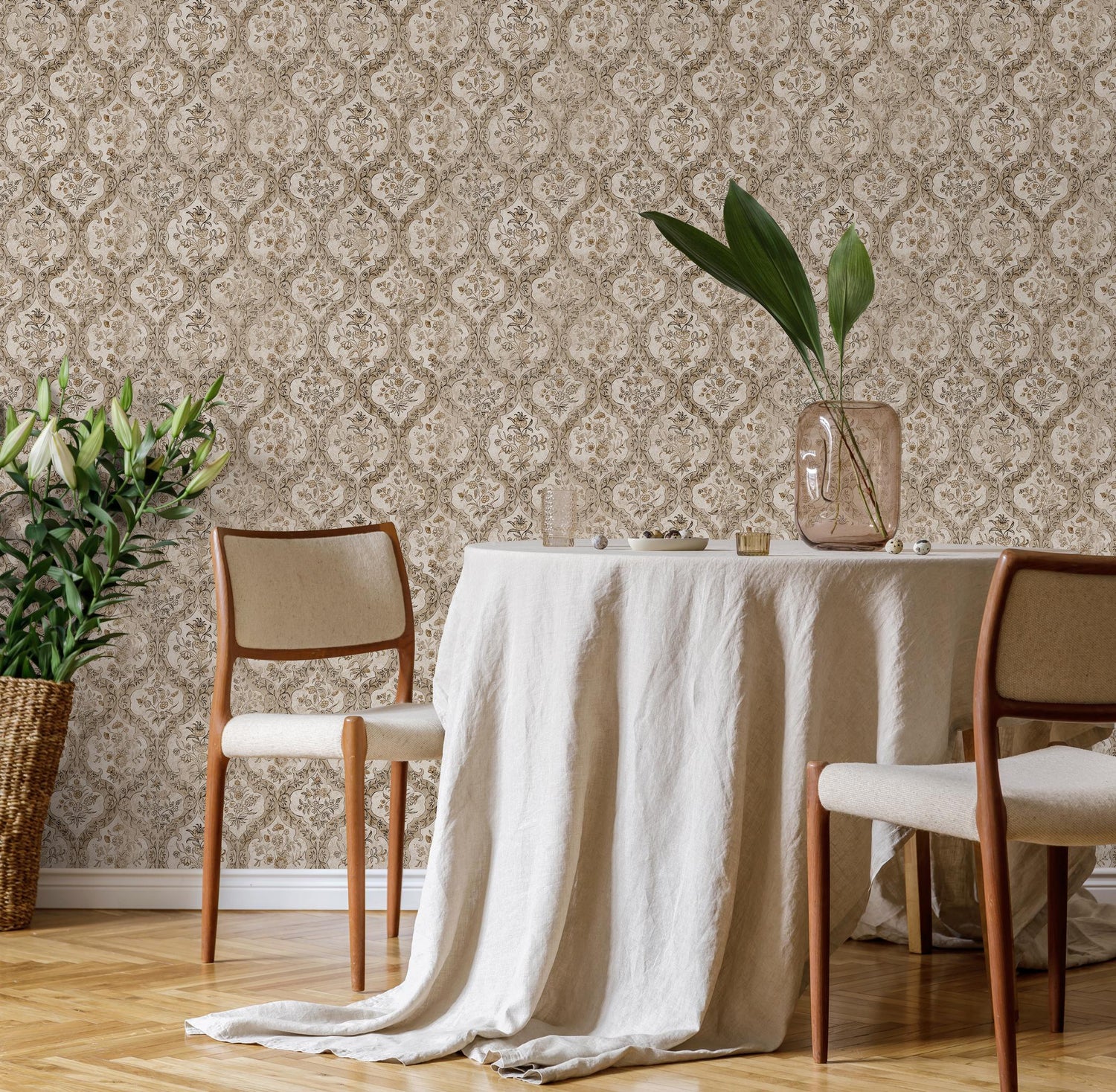 Vintage damask wallpaper, Victorian home decor for aesthetic room decor - E125 B