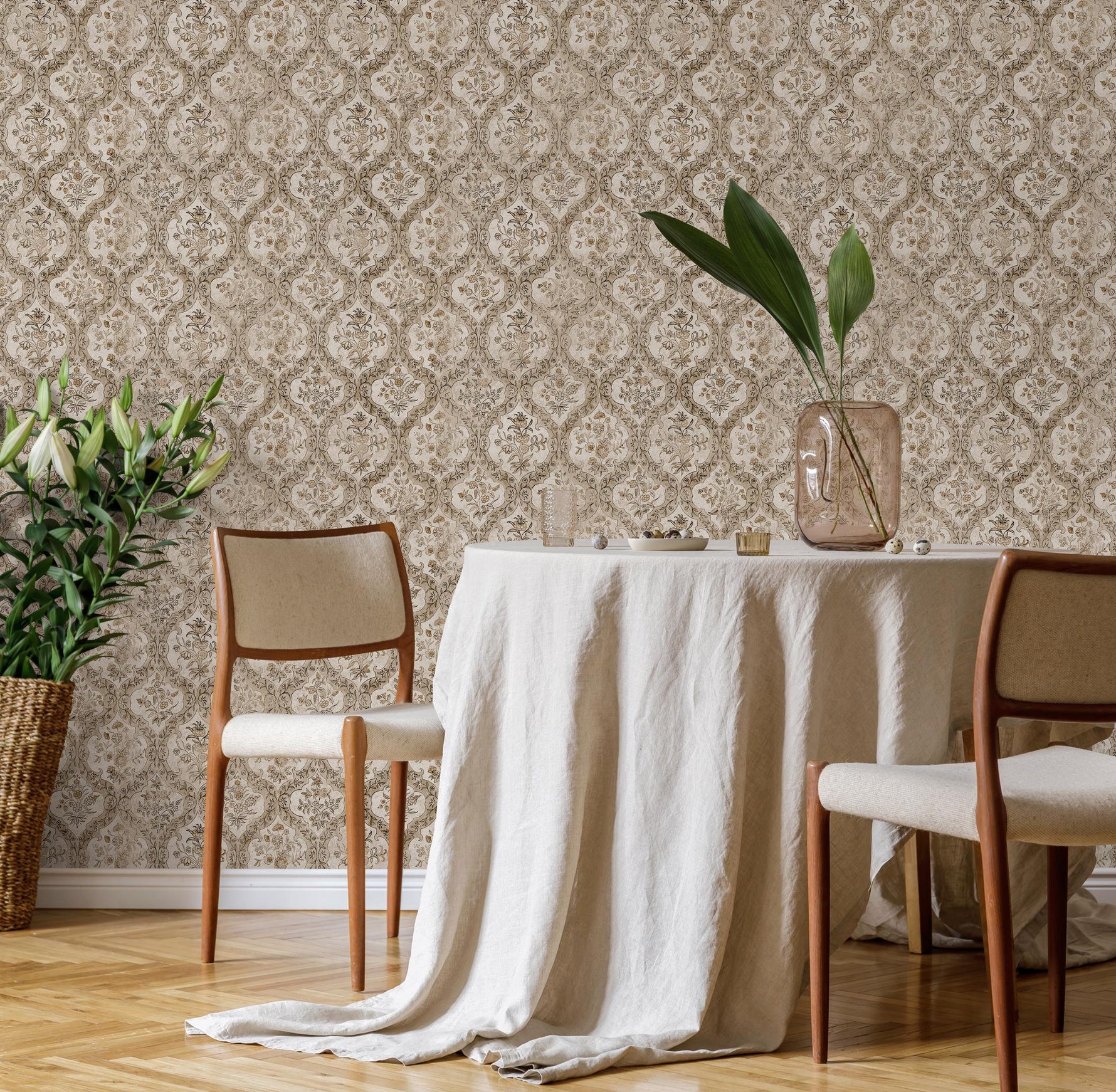 Vintage damask wallpaper, Victorian home decor for aesthetic room decor - E125 B