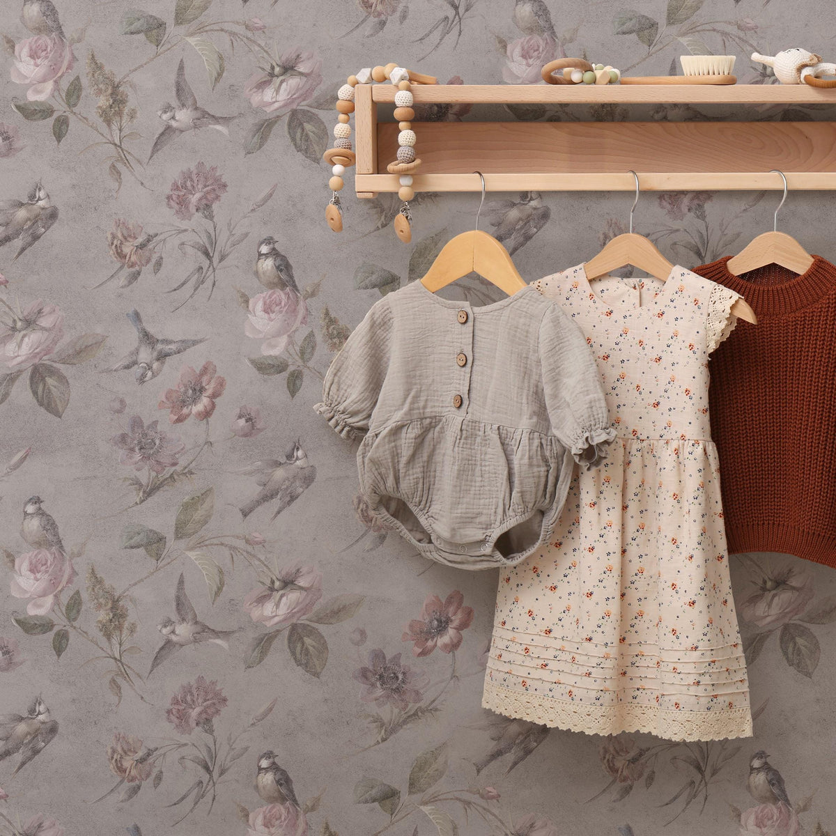 Vintage Wallpaper with Birds and Roses in Taupe and Pink - E136