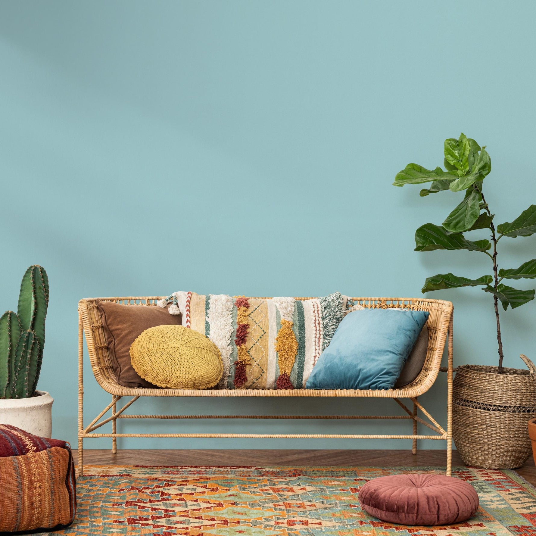 Blue Breeze Wallpaper / Solid Color / Mid-Century Modern Accent in Light Teal Blue - E177