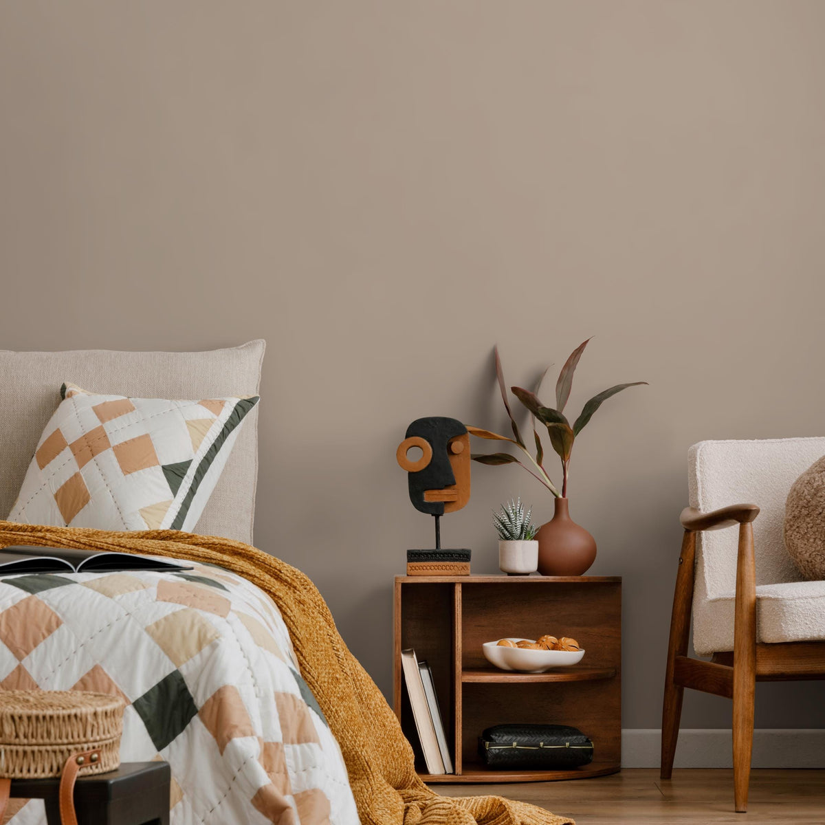 Warm Greige Wallpaper / Solid Color / A Minimalist Japandi Style in Neutral Beige and Earth Tones - E183