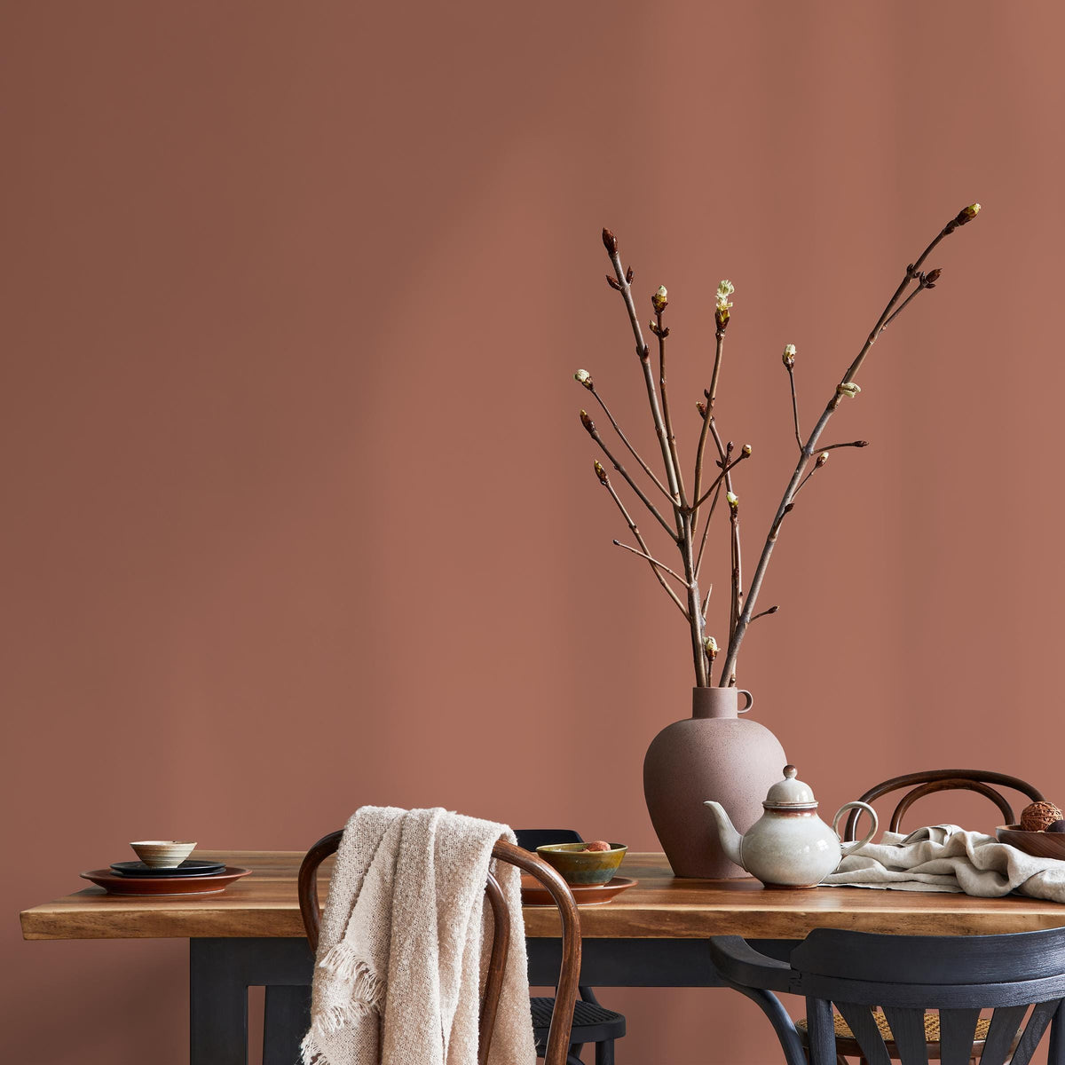 Clay Blush Wallpaper / Solid Color with a Warm Earthy Tone in Muted Terracotta and Dusty Peach - E157