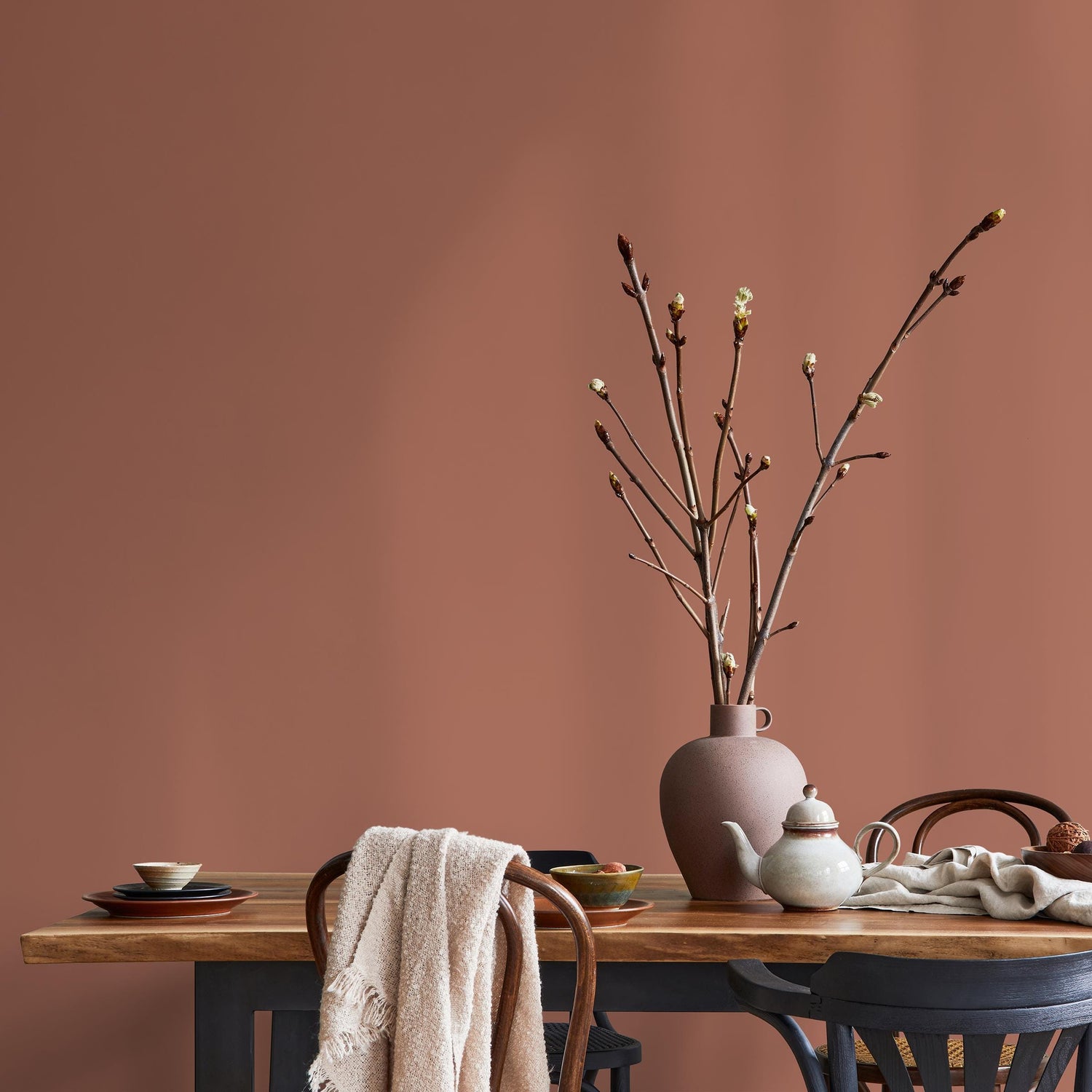 Clay Blush Wallpaper / Solid Color with a Warm Earthy Tone in Muted Terracotta and Dusty Peach - E157