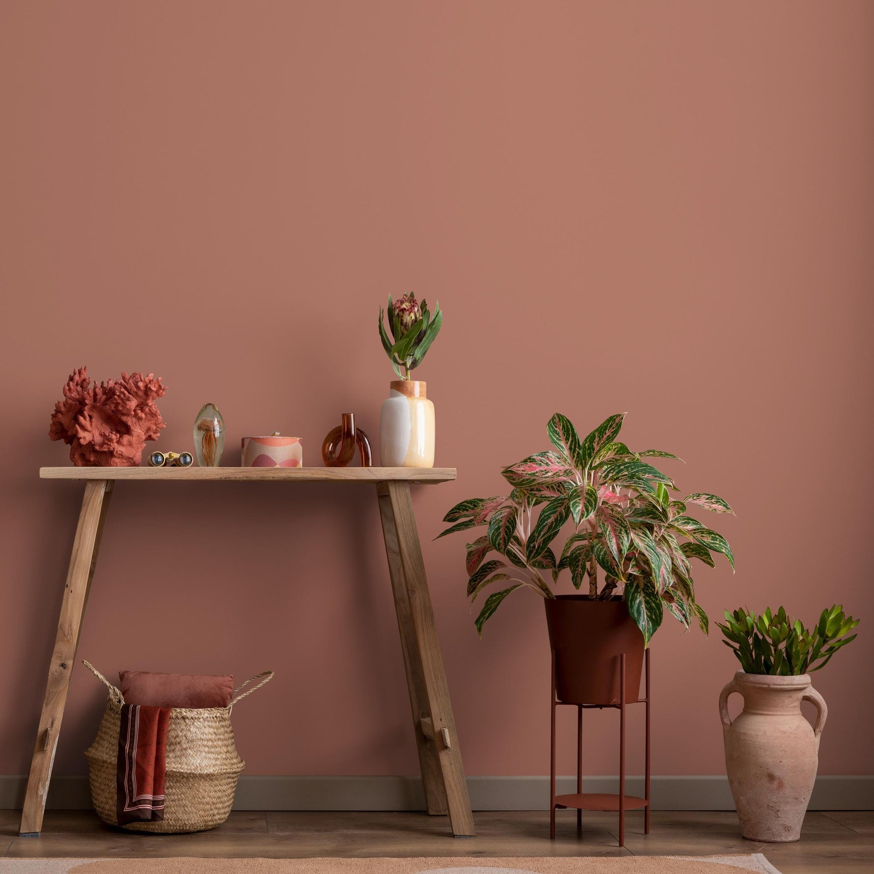 Clay Blush Wallpaper / Solid Color with a Warm Earthy Tone in Muted Terracotta and Dusty Peach - E157