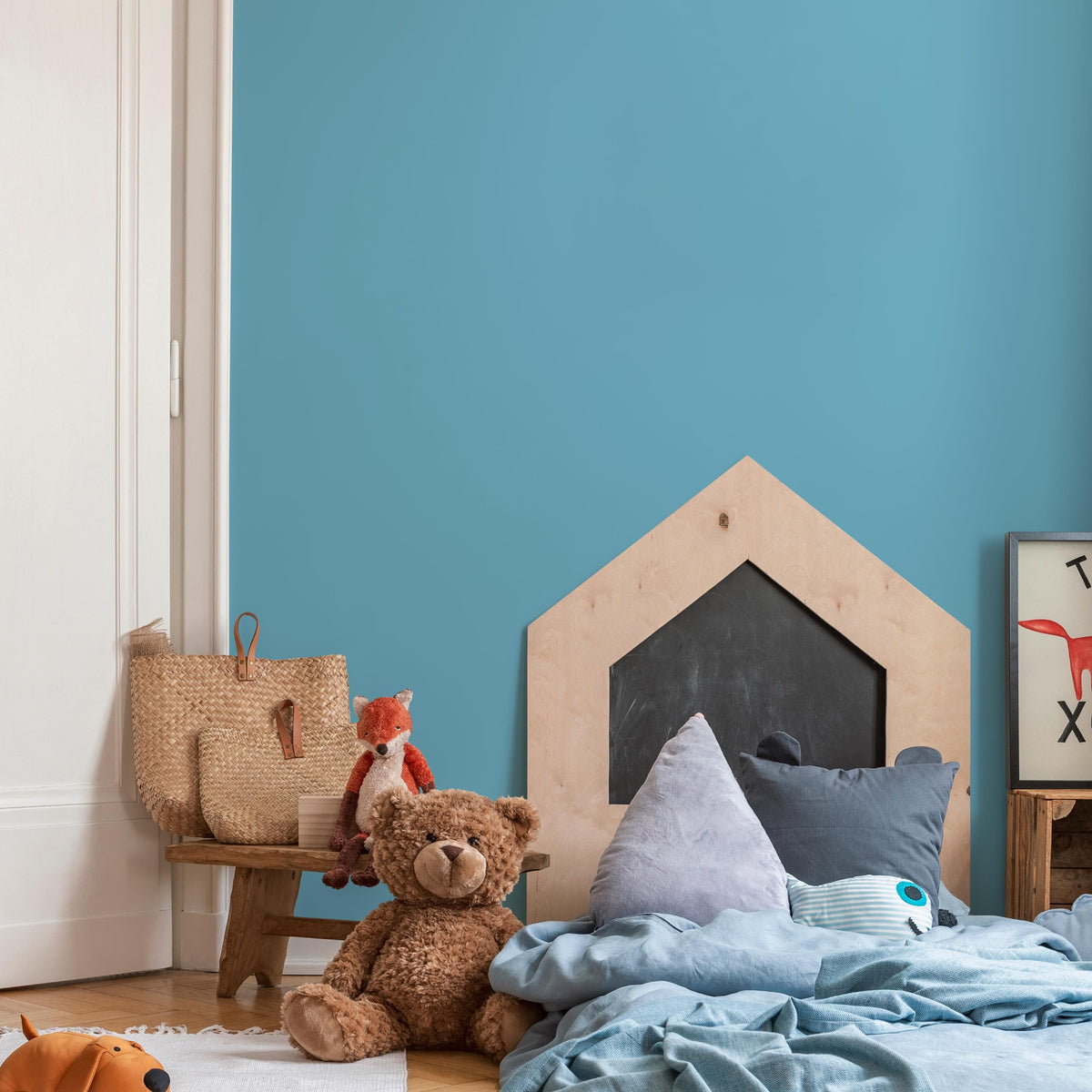 Iceberg Wallpaper / Solid Color / A Minimalist Design in Sky Blue and Soft Aqua - E164