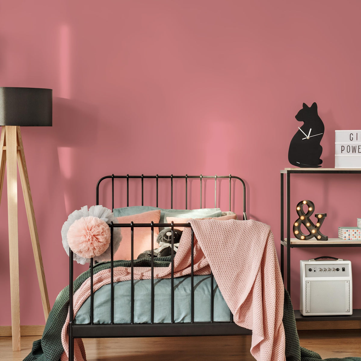 Coral Blush Wallpaper / Solid Color / Minimalist Accent Wall in a Warm Dusty Rose - E161