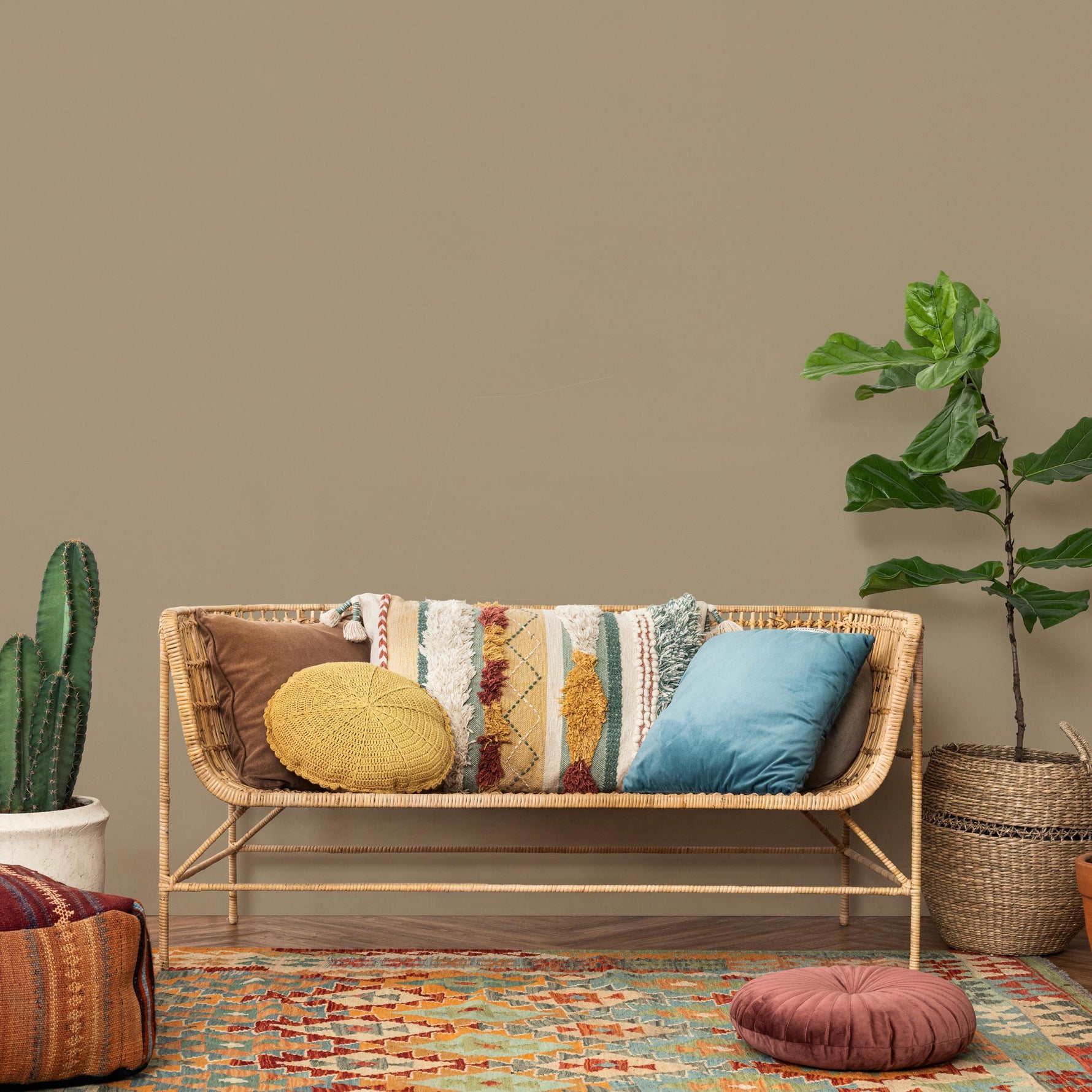 Tawny Dune Wallpaper / Solid Color / A Minimalist Earth Tone Design in Warm Tawny Beige - E180