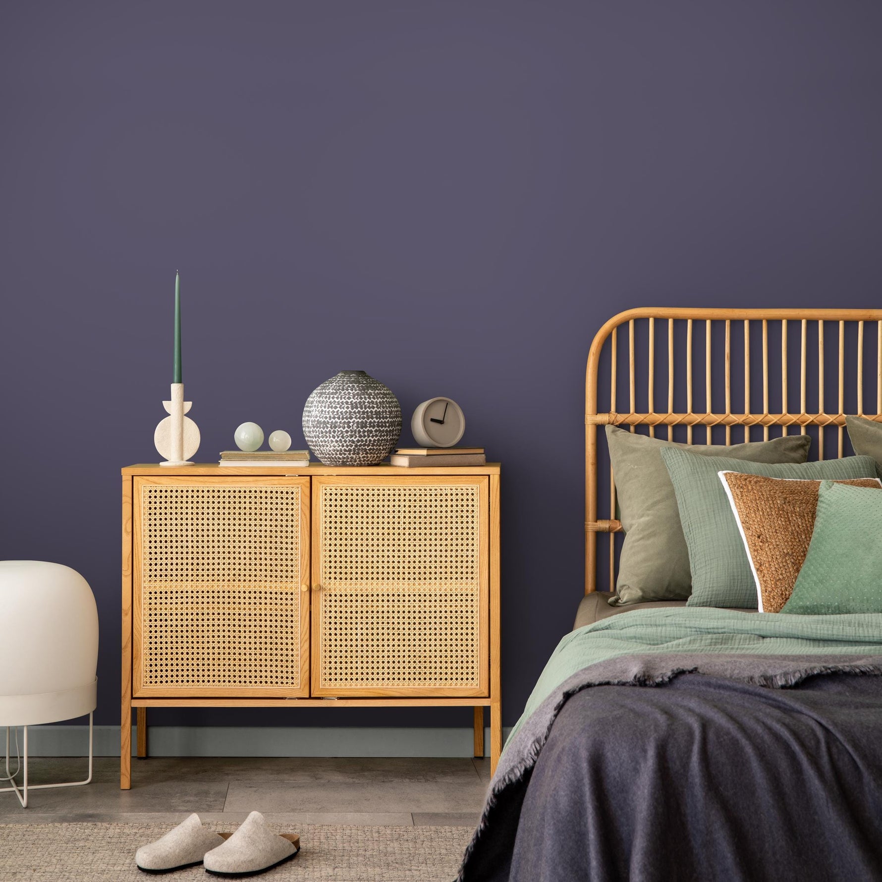 Smokey Violet Wallpaper / Solid Color / A Minimalist and Moody Accent in a Deep Greyish Purple Hue - E220