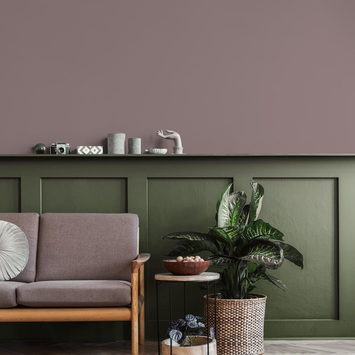 Muted Mauve Wallpaper / Solid Color / A Modern Minimalist Design in Dusty Rose and Soft Pink - E218