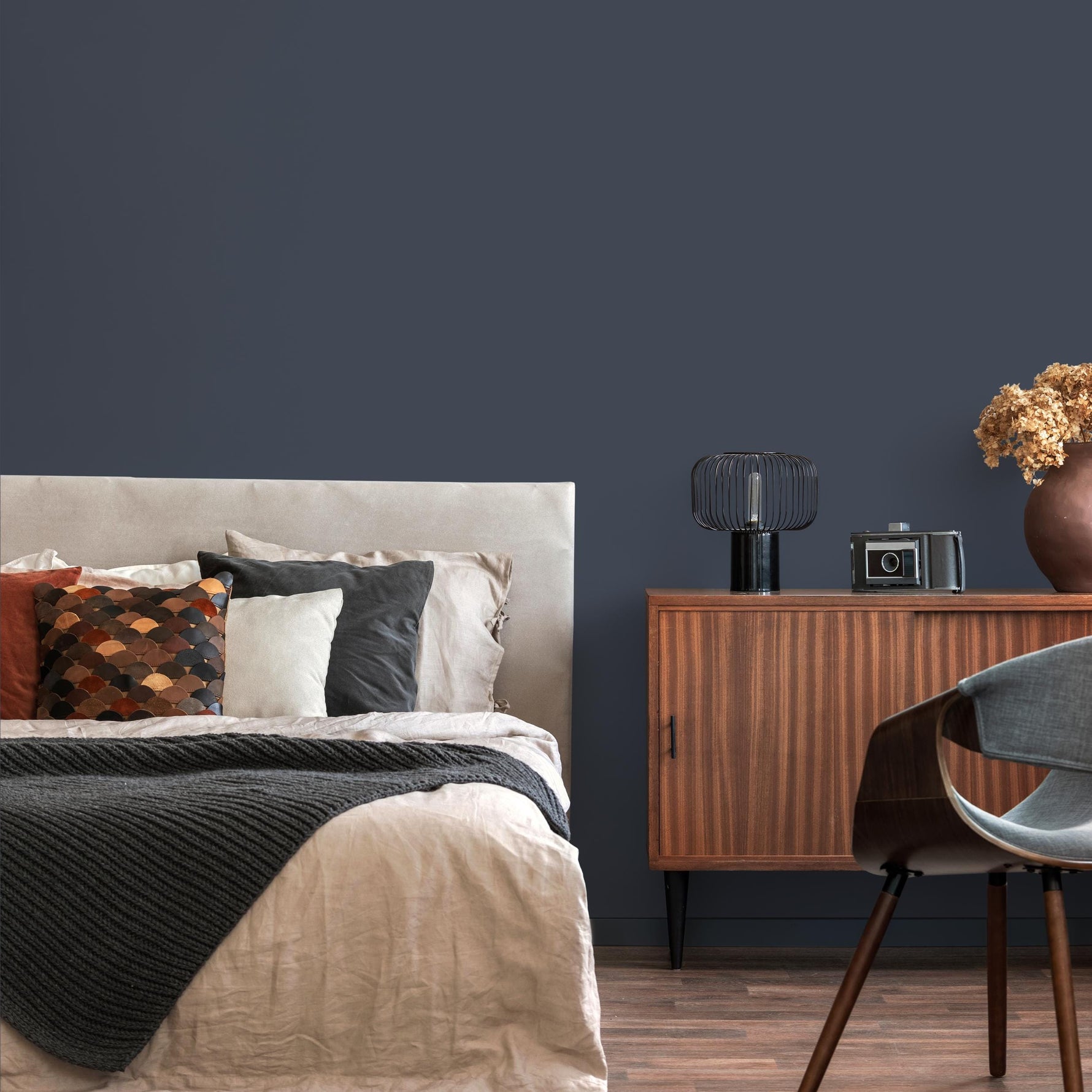 Graphite Blue Wallpaper / Solid Color With a Modern Minimalist Finish in Deep Slate Blue and Charcoal Tones - E226