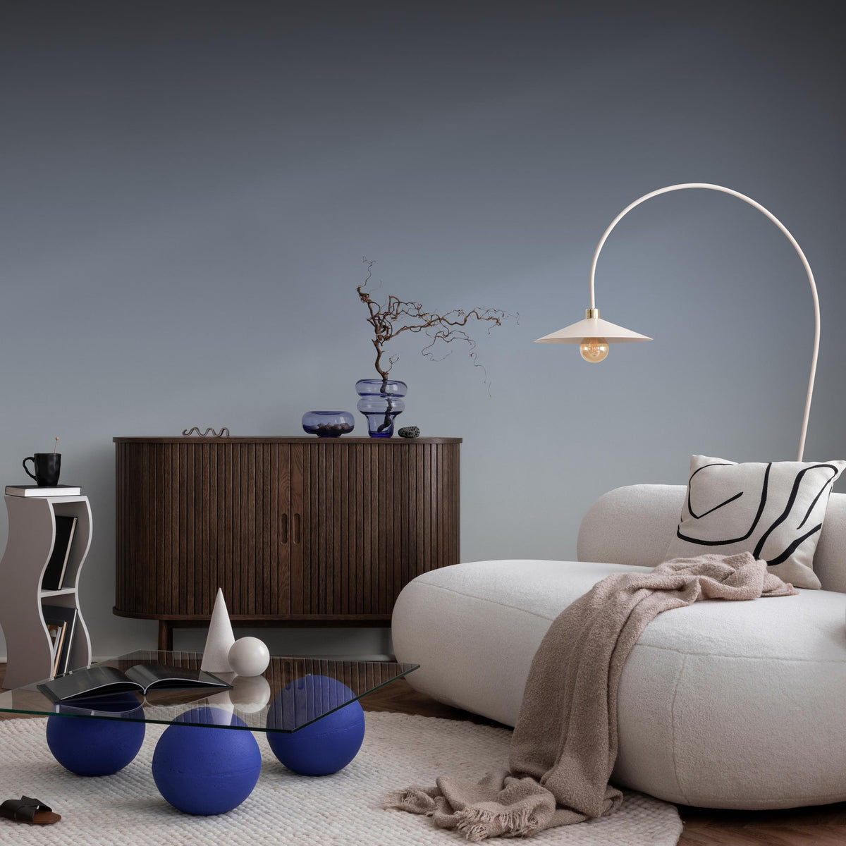 Ombre Wallpaper with a Subtle Gradient in Dark Gray and Blue - E263