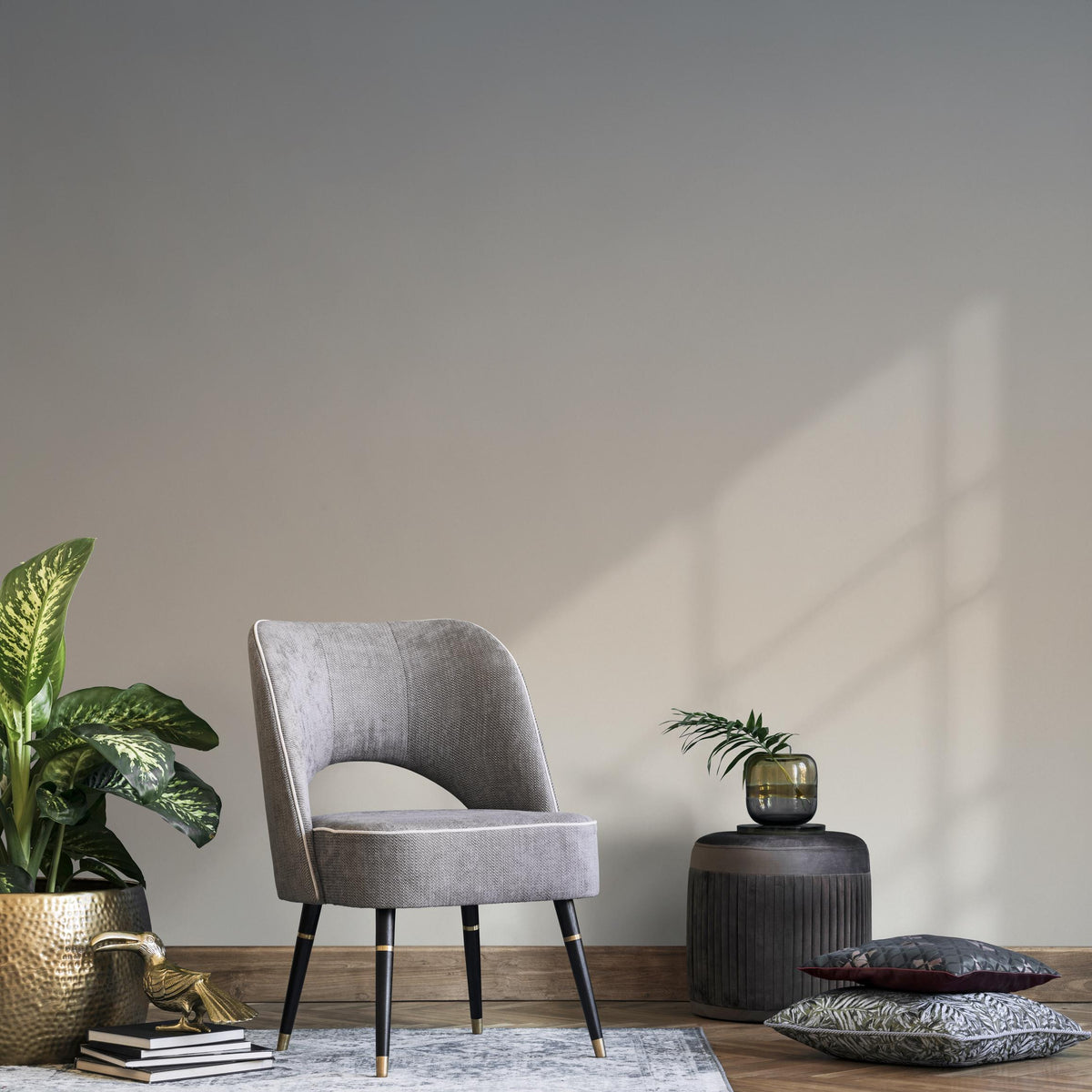 Abstract Wallpaper with Wavy Mid Century Shapes in Turquoise and Blue - E260