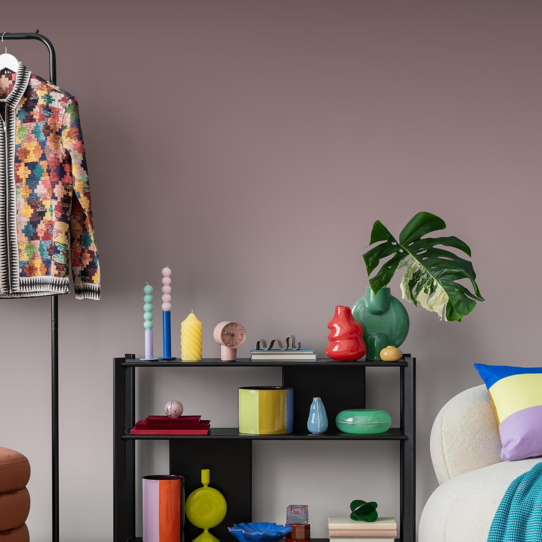 Solid Color Wallpaper with a Subtle Texture in Mauve and Pink - E269