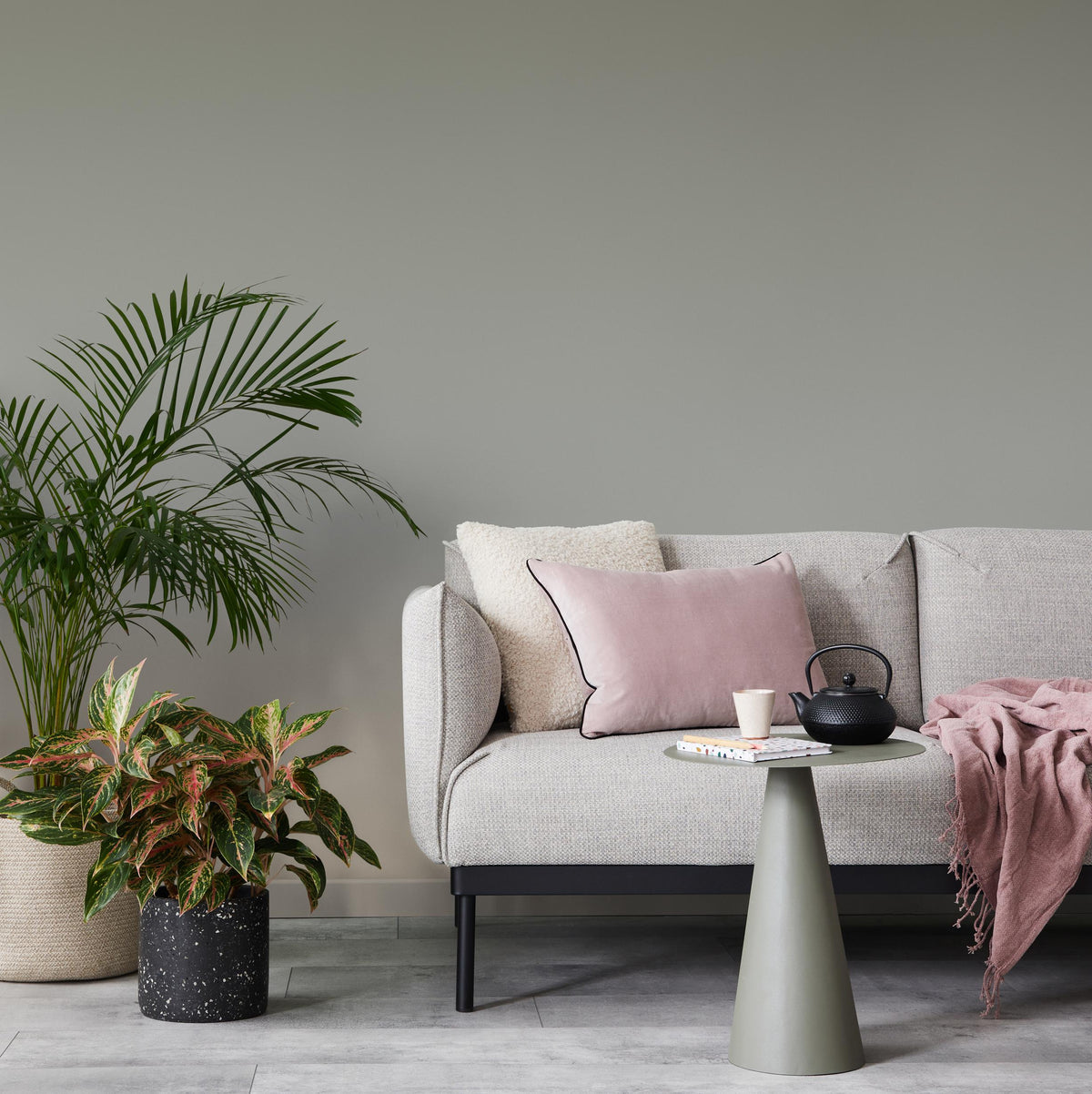 Abstract Wallpaper with Whimsical Wavy Shapes in Turquoise and Blue - E274