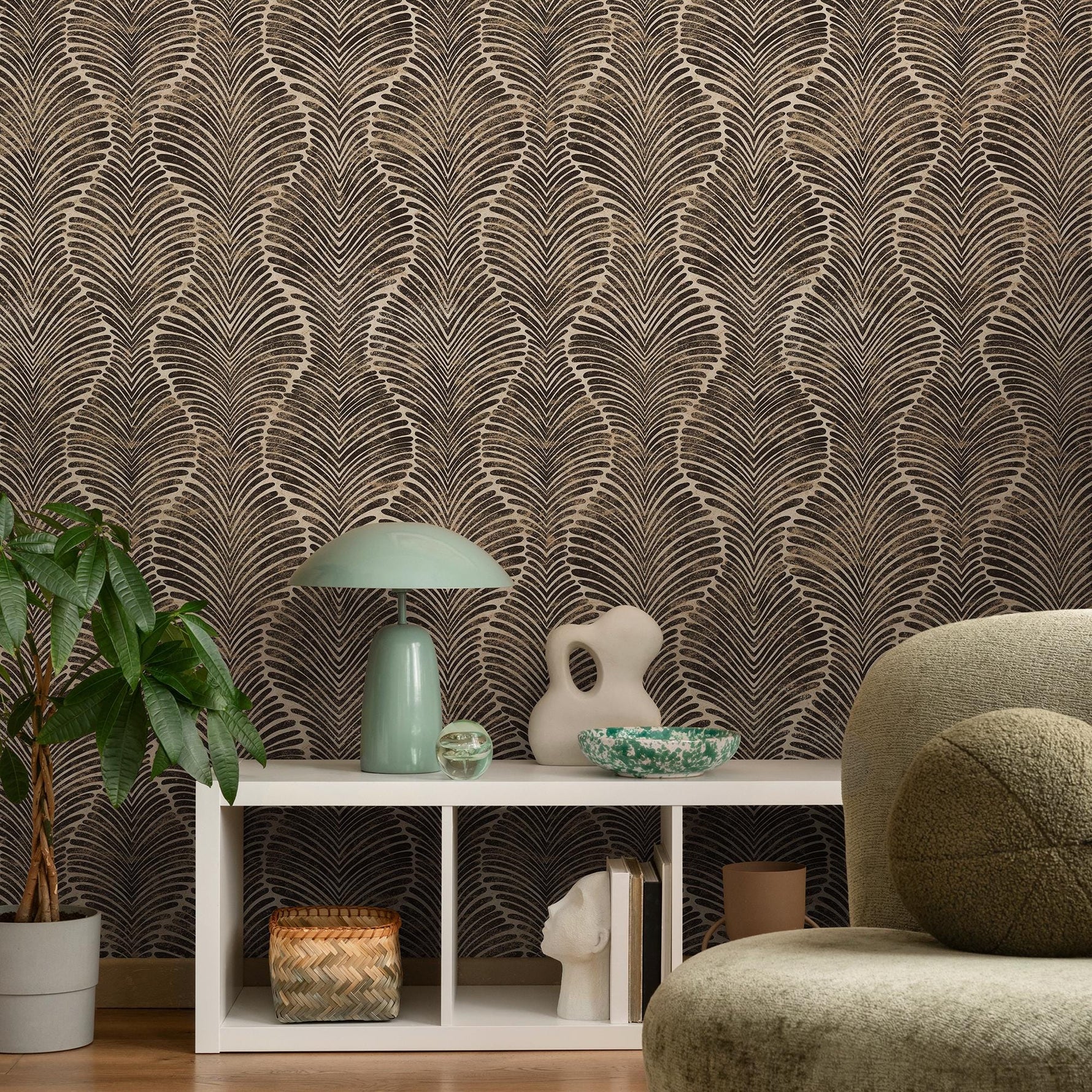 Art Deco Wallpaper Featuring a Wavy Plume Pattern in Black and Beige - E132 B