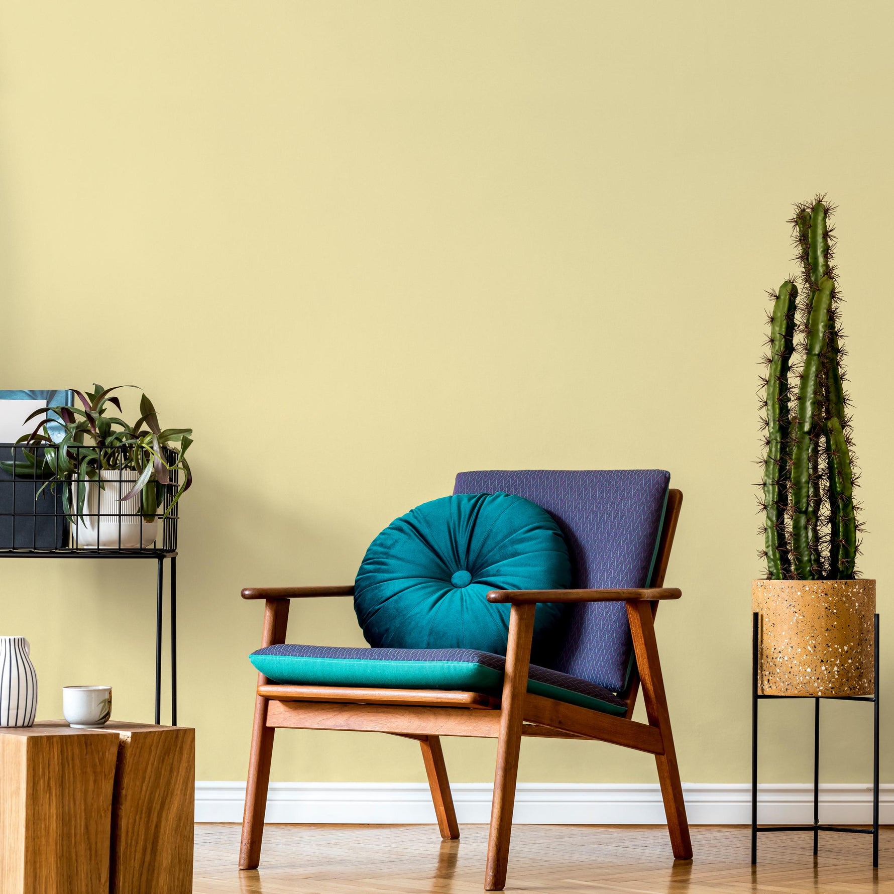 Vanilla Cream Wallpaper / Solid Color / Minimalist Modern Peel and Stick in Soft Pastel Yellow - E201