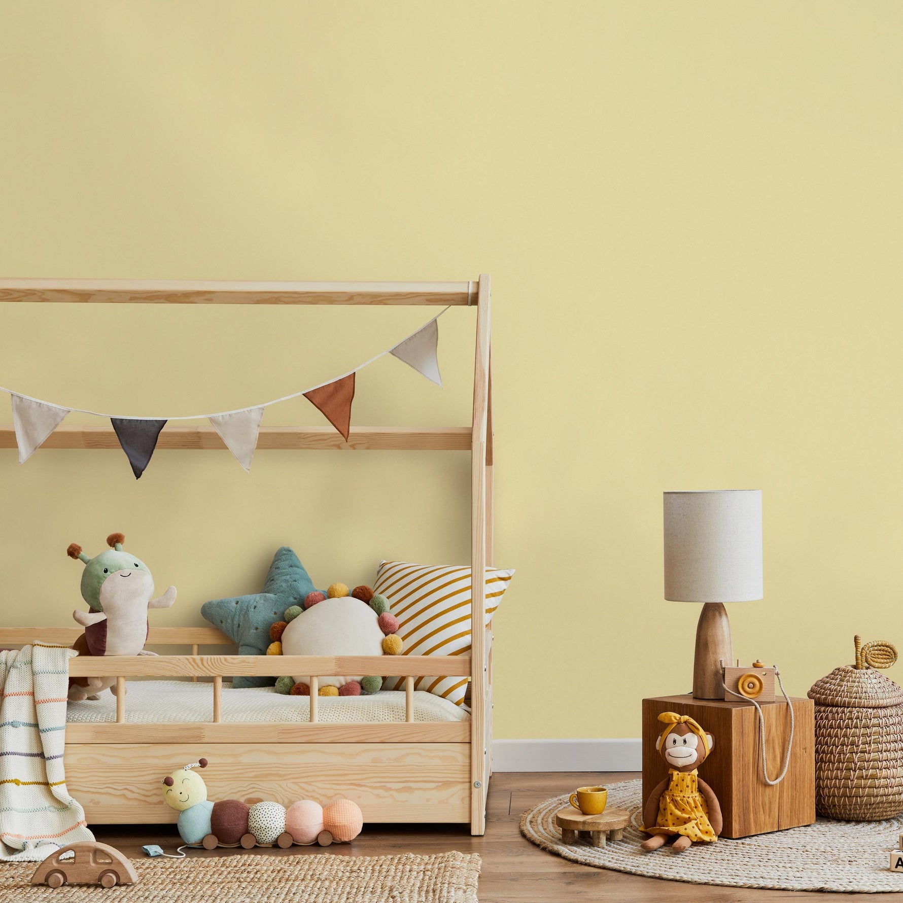 Vanilla Cream Wallpaper / Solid Color / Minimalist Modern Peel and Stick in Soft Pastel Yellow - E201