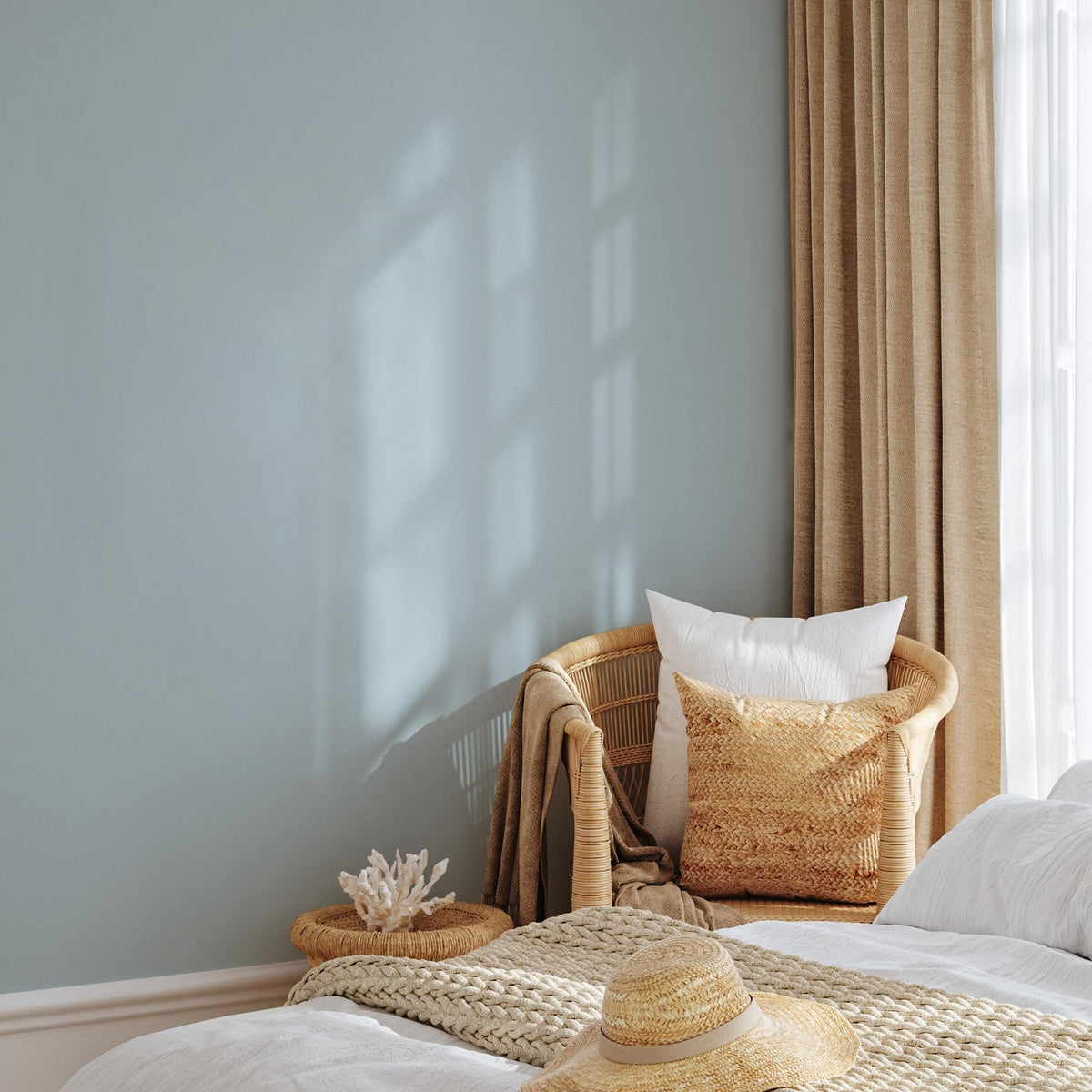 Scandinavian Sky Wallpaper / Solid Color Featuring a Minimalist Design in Pale Sky Blue - E176
