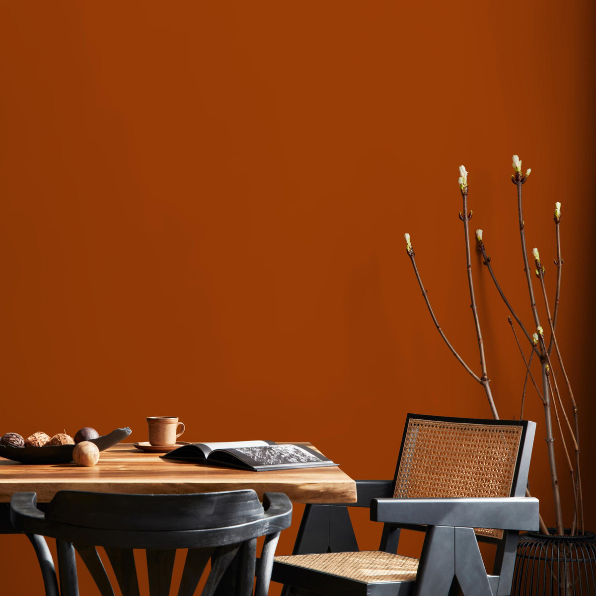 Spiced Ochre Wallpaper / Solid Color / Modern Minimalist Style in Warm Terracotta and Burnt Orange - E149