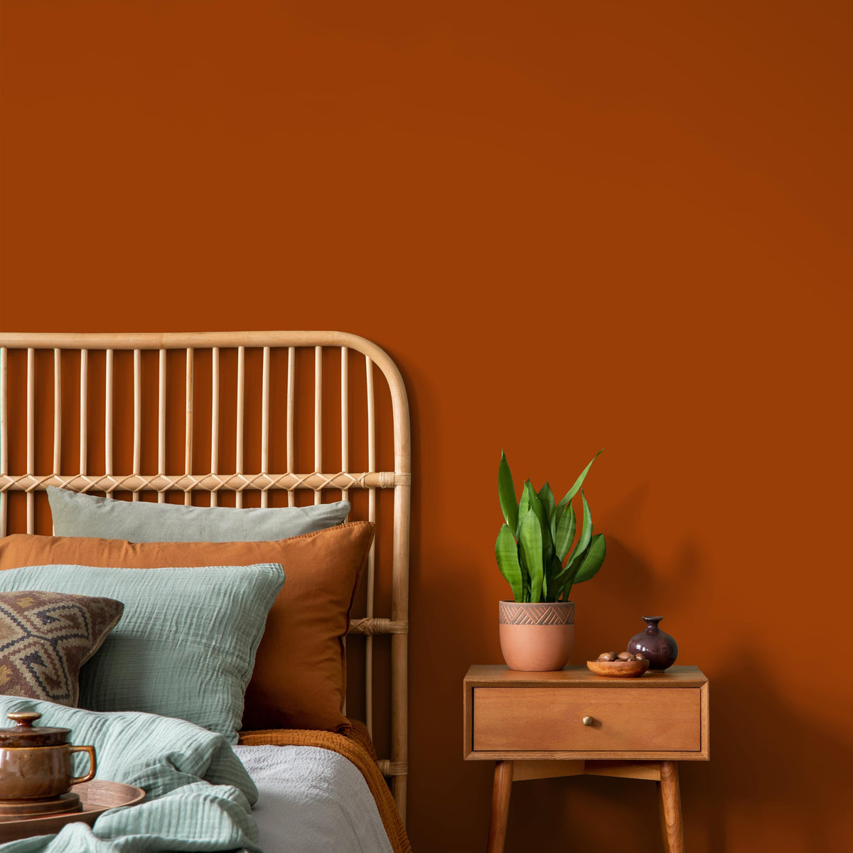 Spiced Ochre Wallpaper / Solid Color / Modern Minimalist Style in Warm Terracotta and Burnt Orange - E149