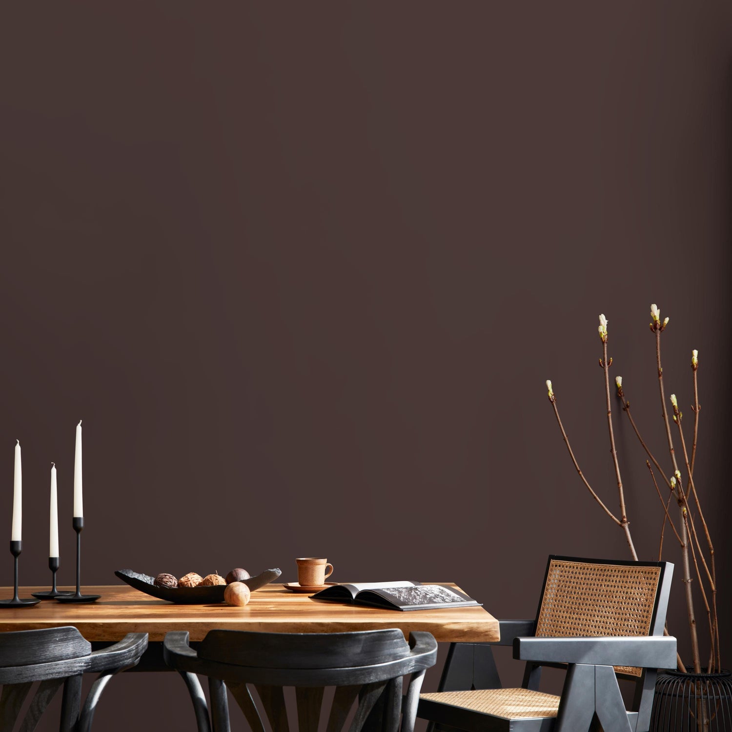 Smoke Mocha Wallpaper / Solid Color / Warm Neutral Accent in Muted Brown and Gray Tones - E152