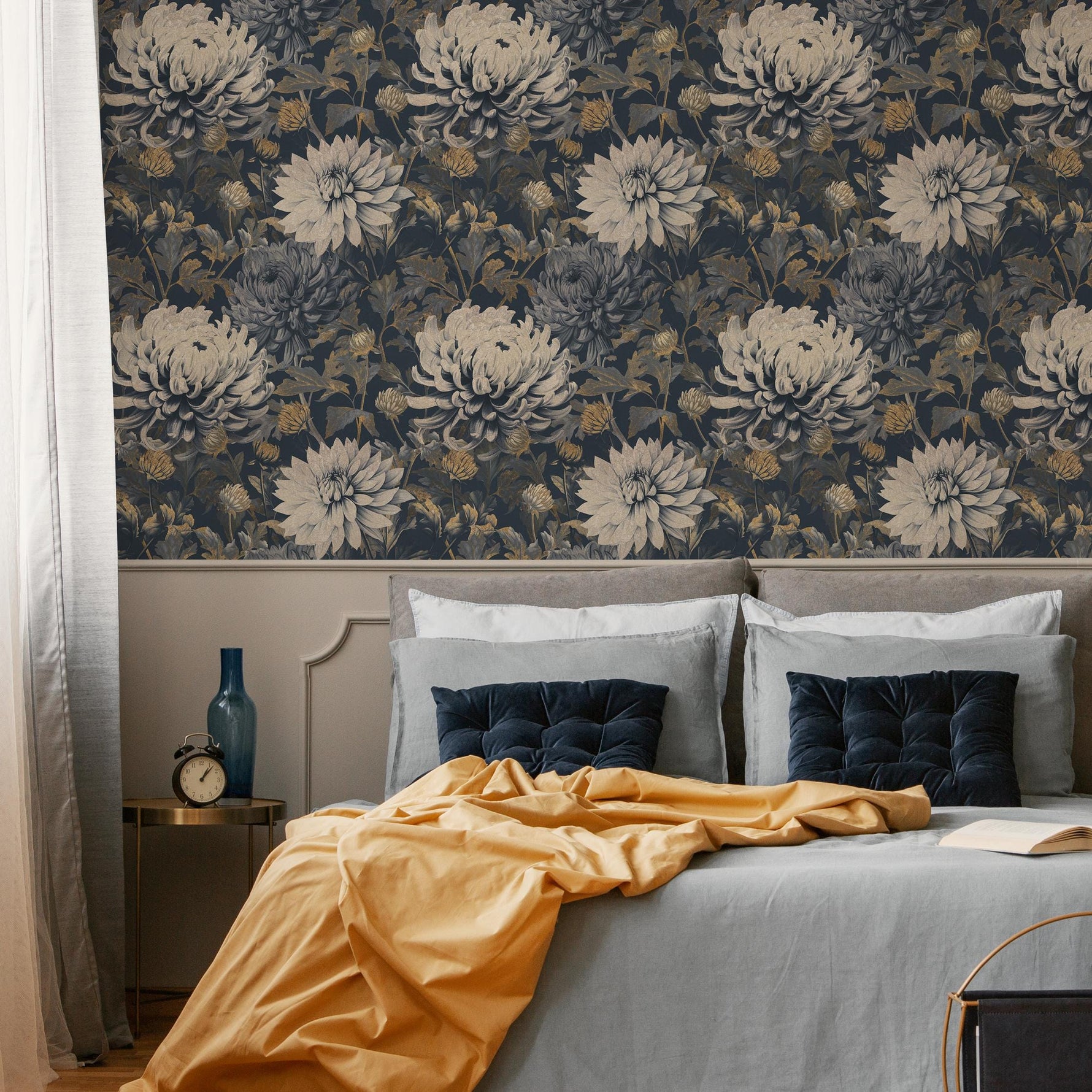 Floral Wallpaper with Moody Blooms in Dark Blue and Gold - E300