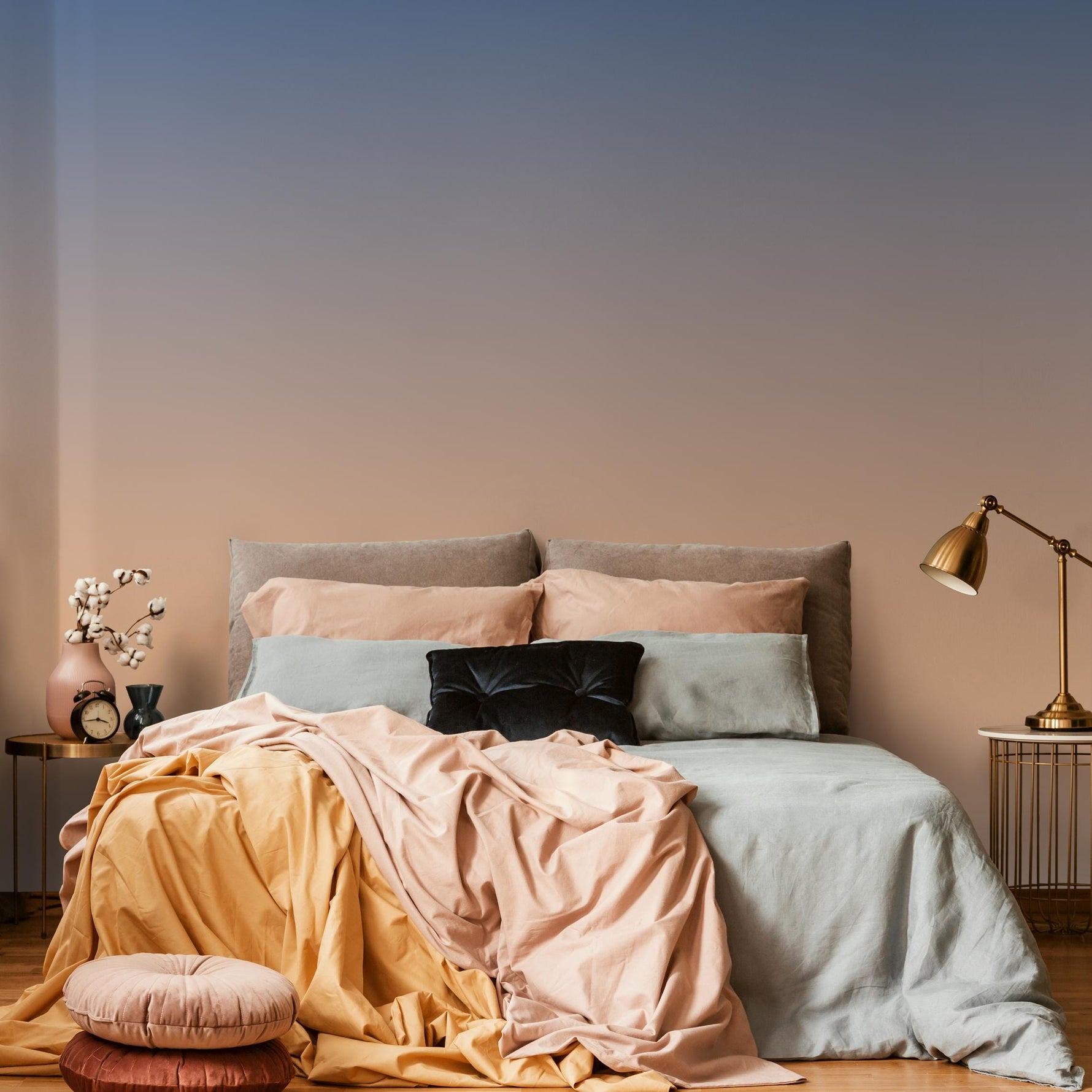 Ombre Wallpaper with a Fading Effect in Blue and Beige - E258