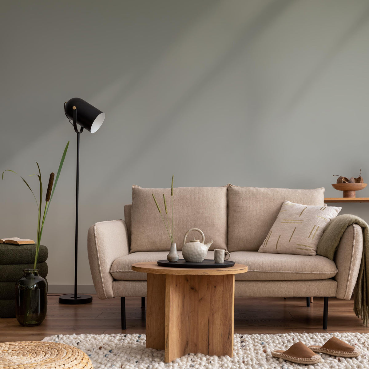 Abstract Wallpaper with Whimsical Wavy Shapes in Turquoise and Blue - E274