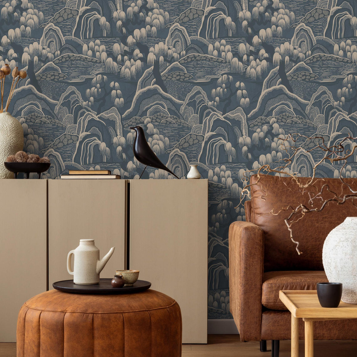 Chinoiserie Wallpaper with a Mountain Landscape in Blue and Beige - E324
