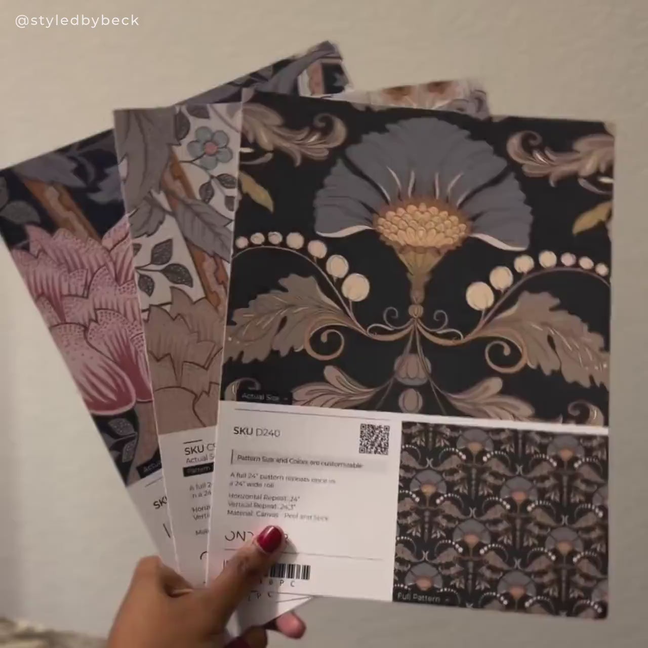 Art Nouveau Wallpaper with Swirling Floral Vines in Green and Cream - E359