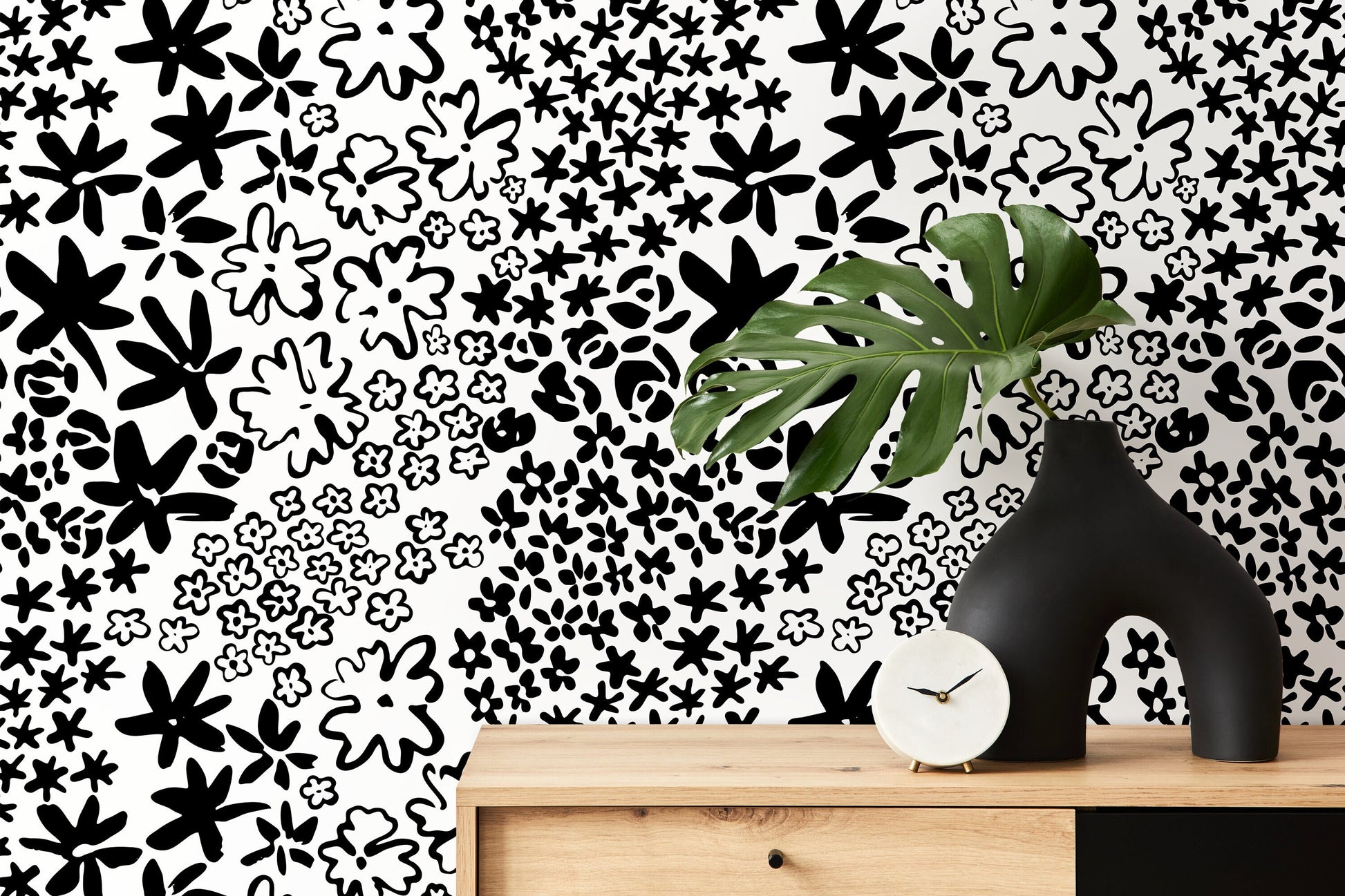 Black and White Floral Wallpaper / Peel and Stick Wallpaper Removable Wallpaper Home Decor Wall Art Wall Decor Room Decor - D165