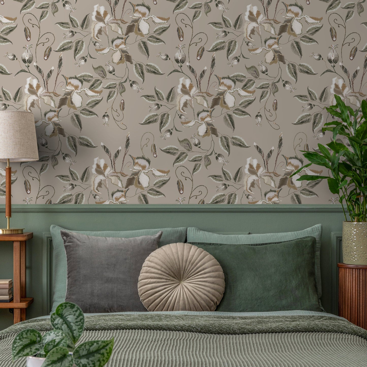 Floral Wallpaper Vintage Garden Wallpaper Peel and Stick and Traditional Wallpaper - D871